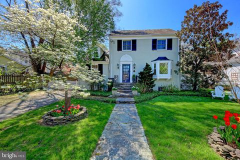 Photo of 7106 GEORGIA ST, CHEVY CHASE, MD 20815 (MLS # MDMC2090468)