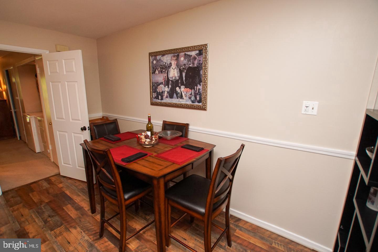 VILLAGE II - Residential Lease