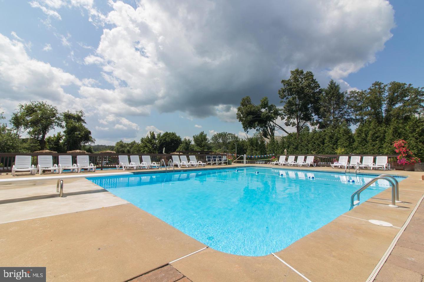 VILLAGE II - Residential Lease