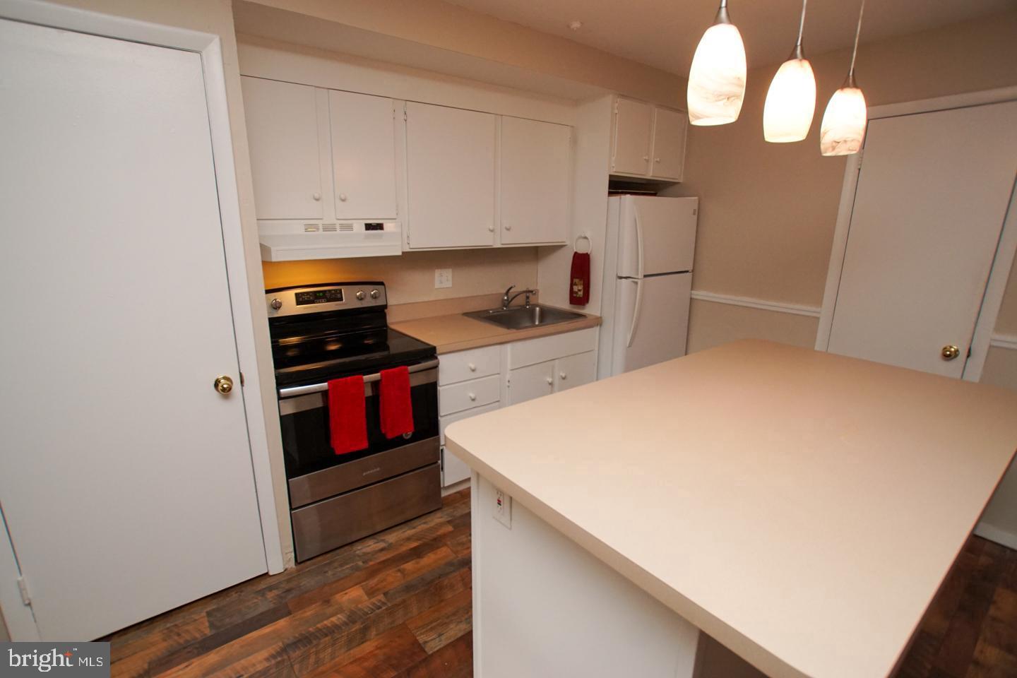 VILLAGE II - Residential Lease