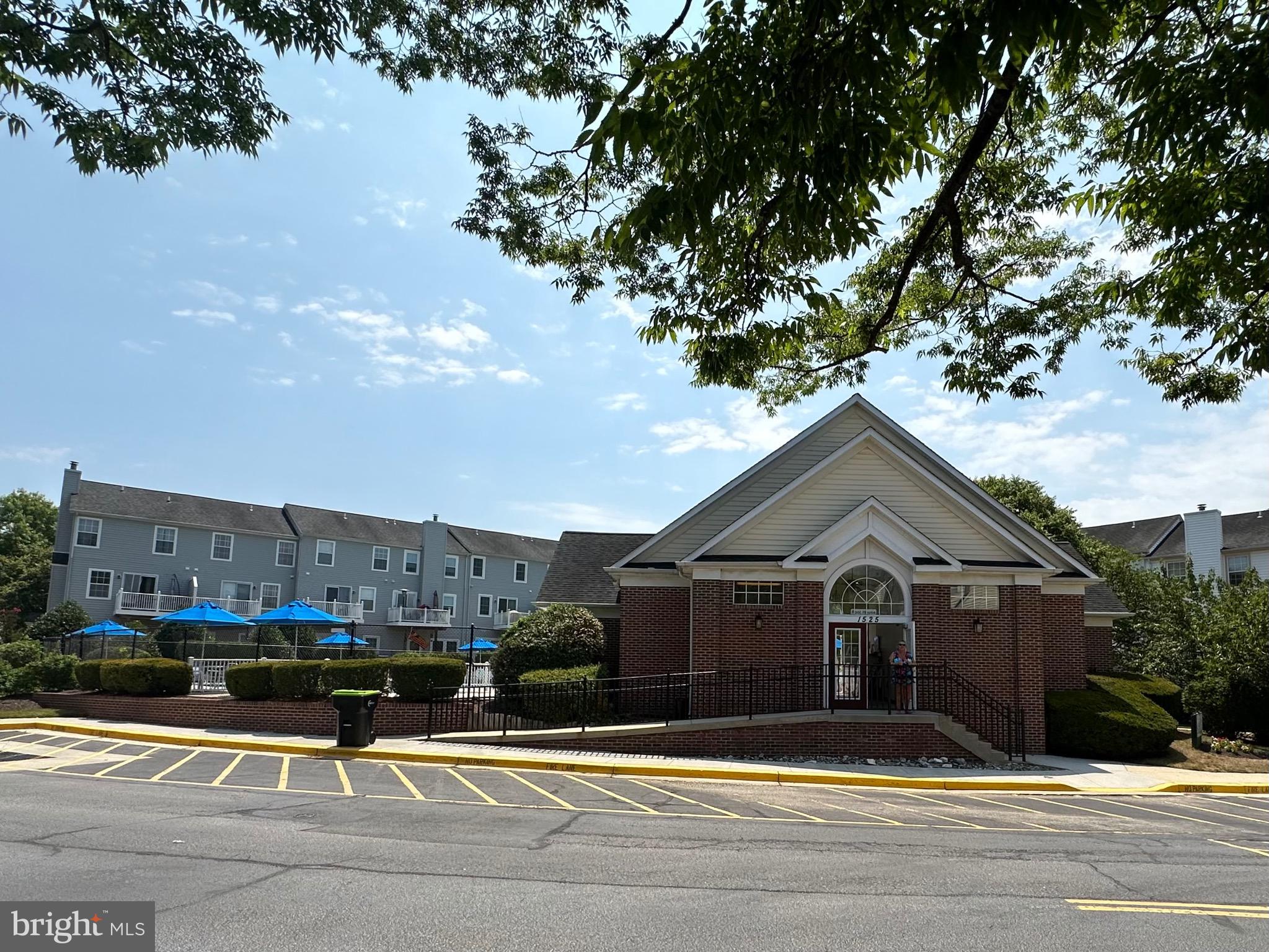 CEDAR GROVE AT CROFTON - Residential