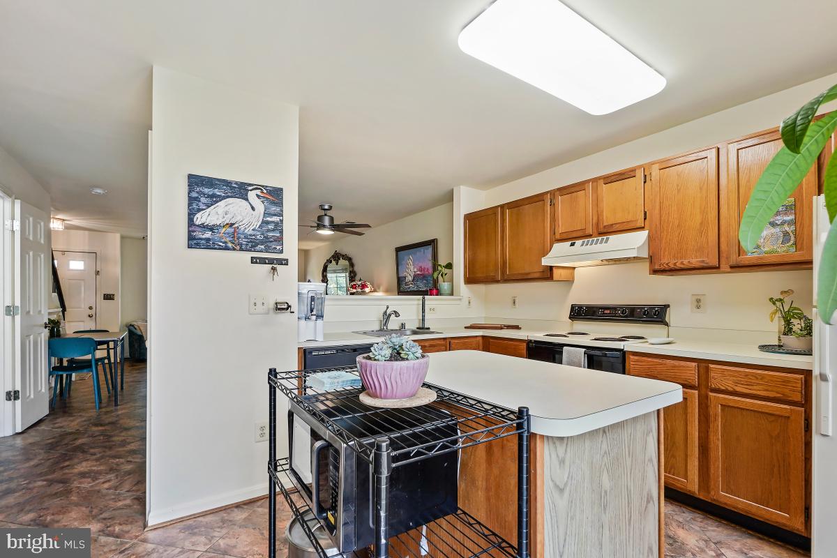 CEDAR GROVE AT CROFTON - Residential