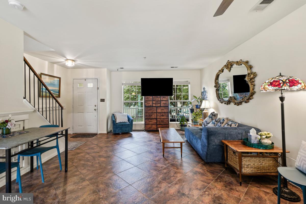 CEDAR GROVE AT CROFTON - Residential