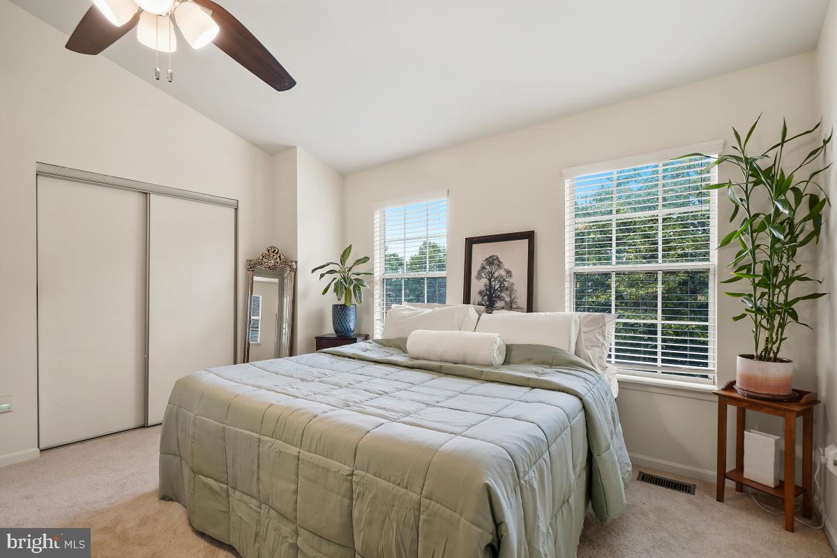 CEDAR GROVE AT CROFTON - Residential