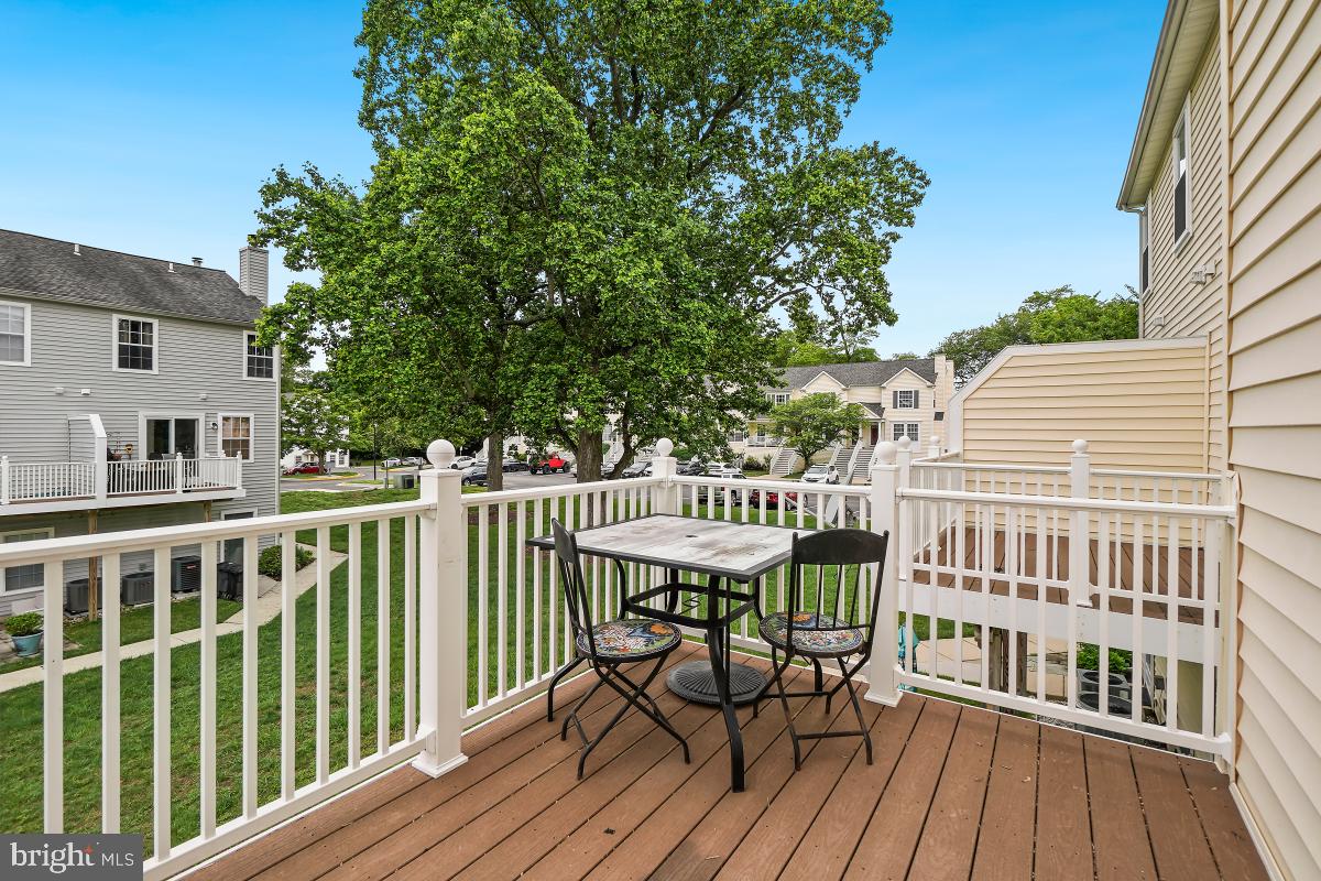 CEDAR GROVE AT CROFTON - Residential