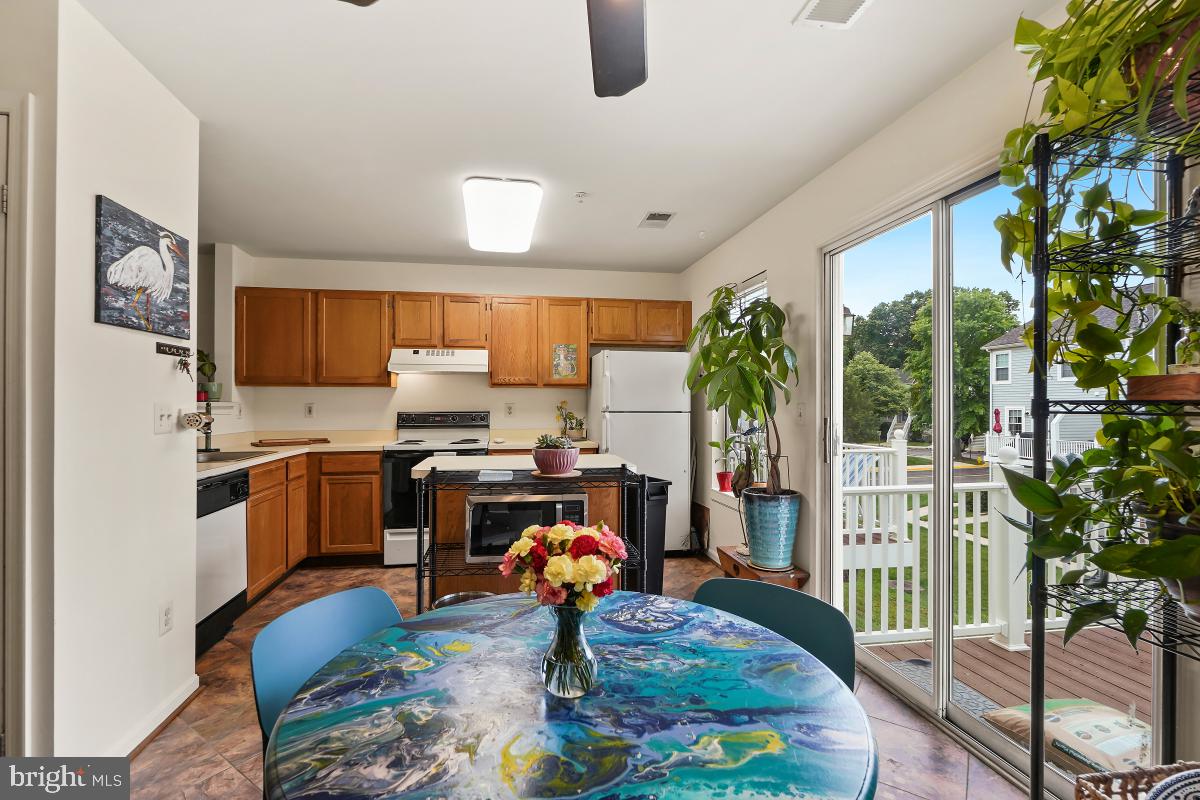 CEDAR GROVE AT CROFTON - Residential