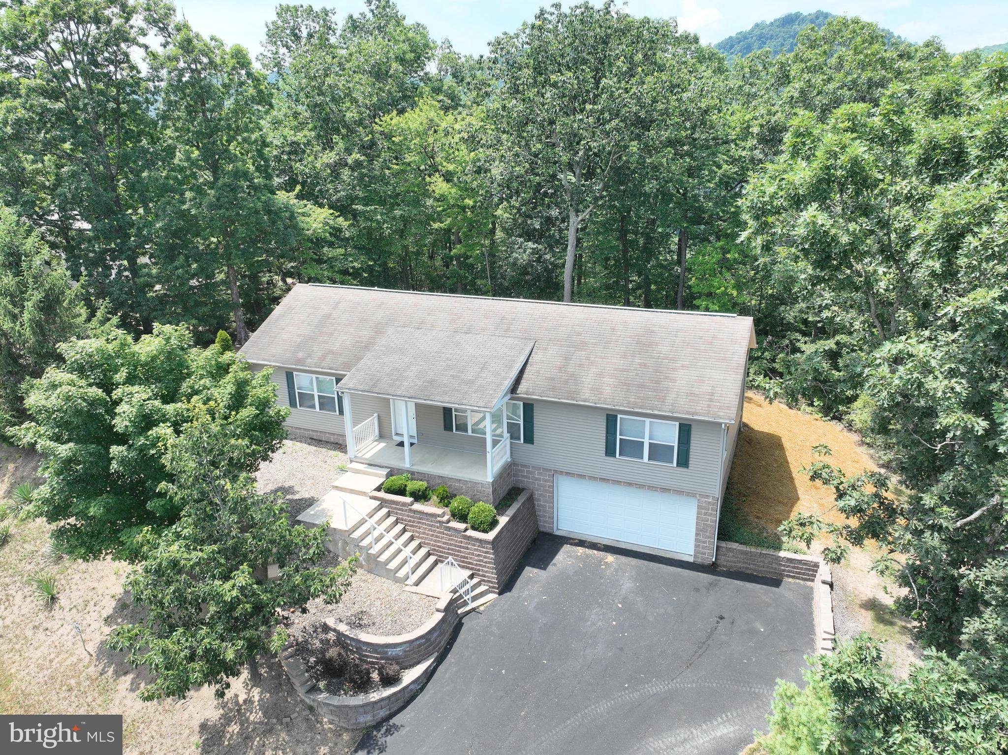 HILLCREST ESTATES - Residential