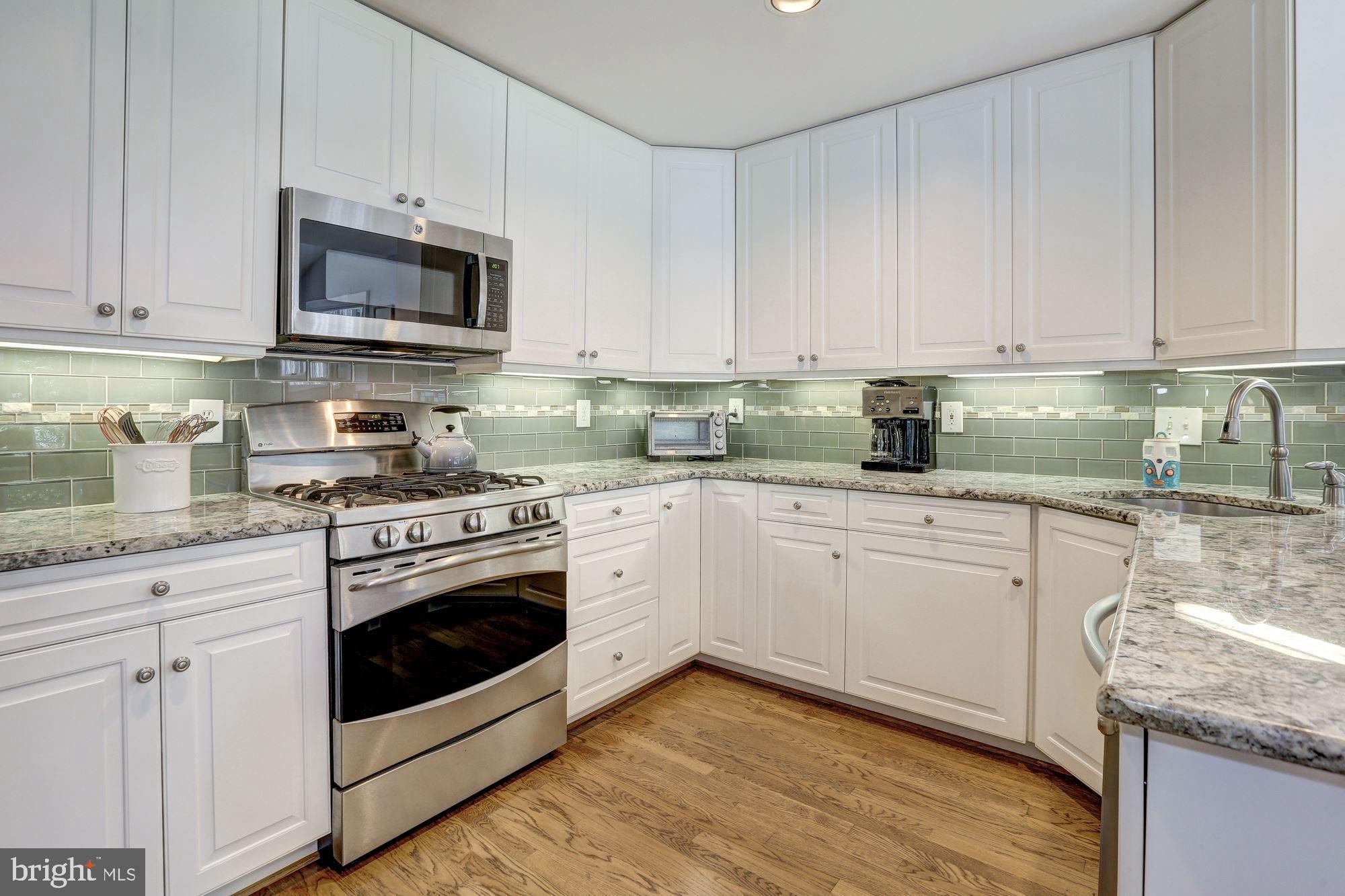 GLEN OAKS - Residential