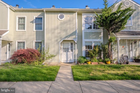 Condo For Sale - 4 Pond View Drive<br/> PLAINSBORO, NJ 08536