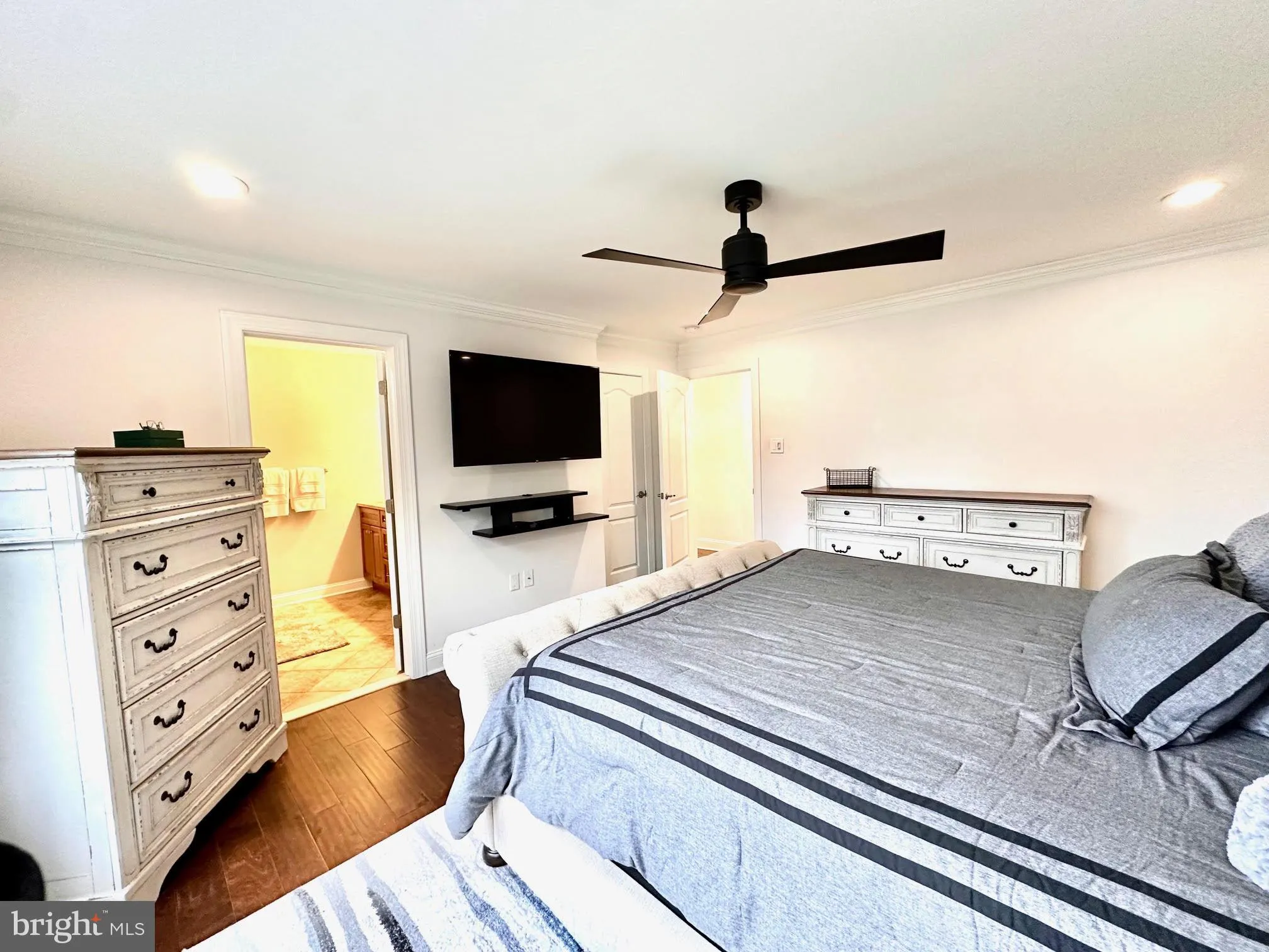 Cherry Hill, New Jersey 08003, United States, 3 Bedrooms Bedrooms, ,3 BathroomsBathrooms,Residential,Pending,5736