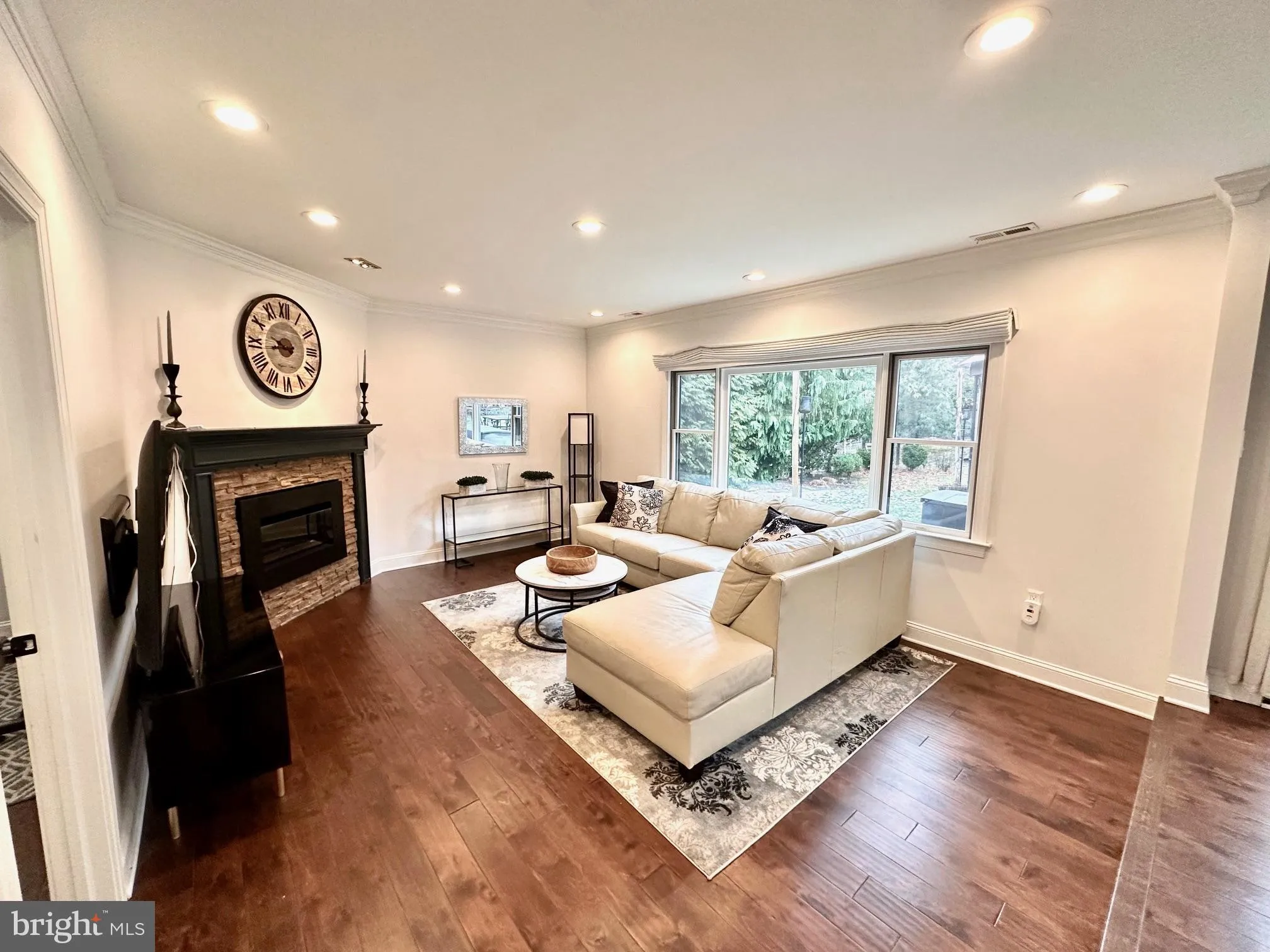 Cherry Hill, New Jersey 08003, United States, 3 Bedrooms Bedrooms, ,3 BathroomsBathrooms,Residential,Pending,5736