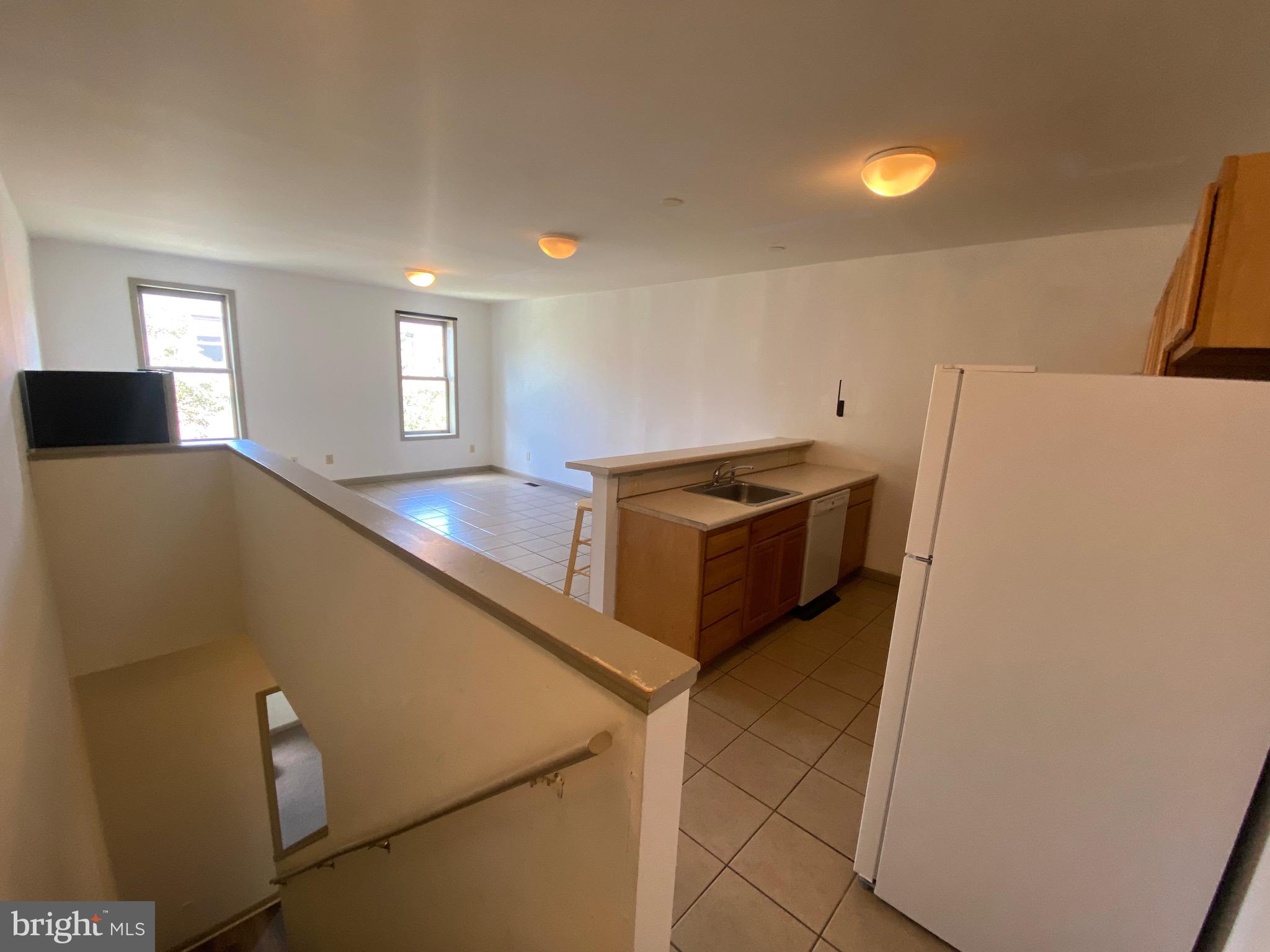 1712 W DIAMOND STREET