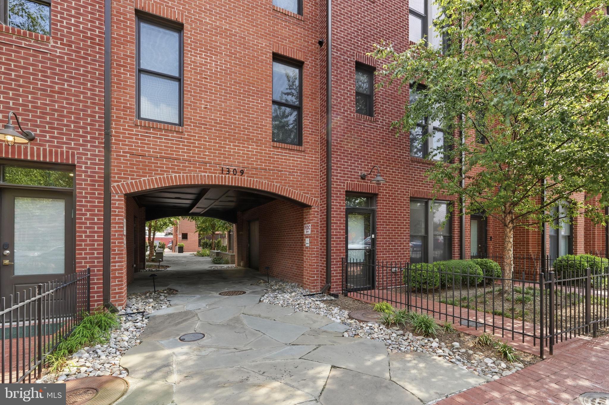 1309 E STREET SE 20