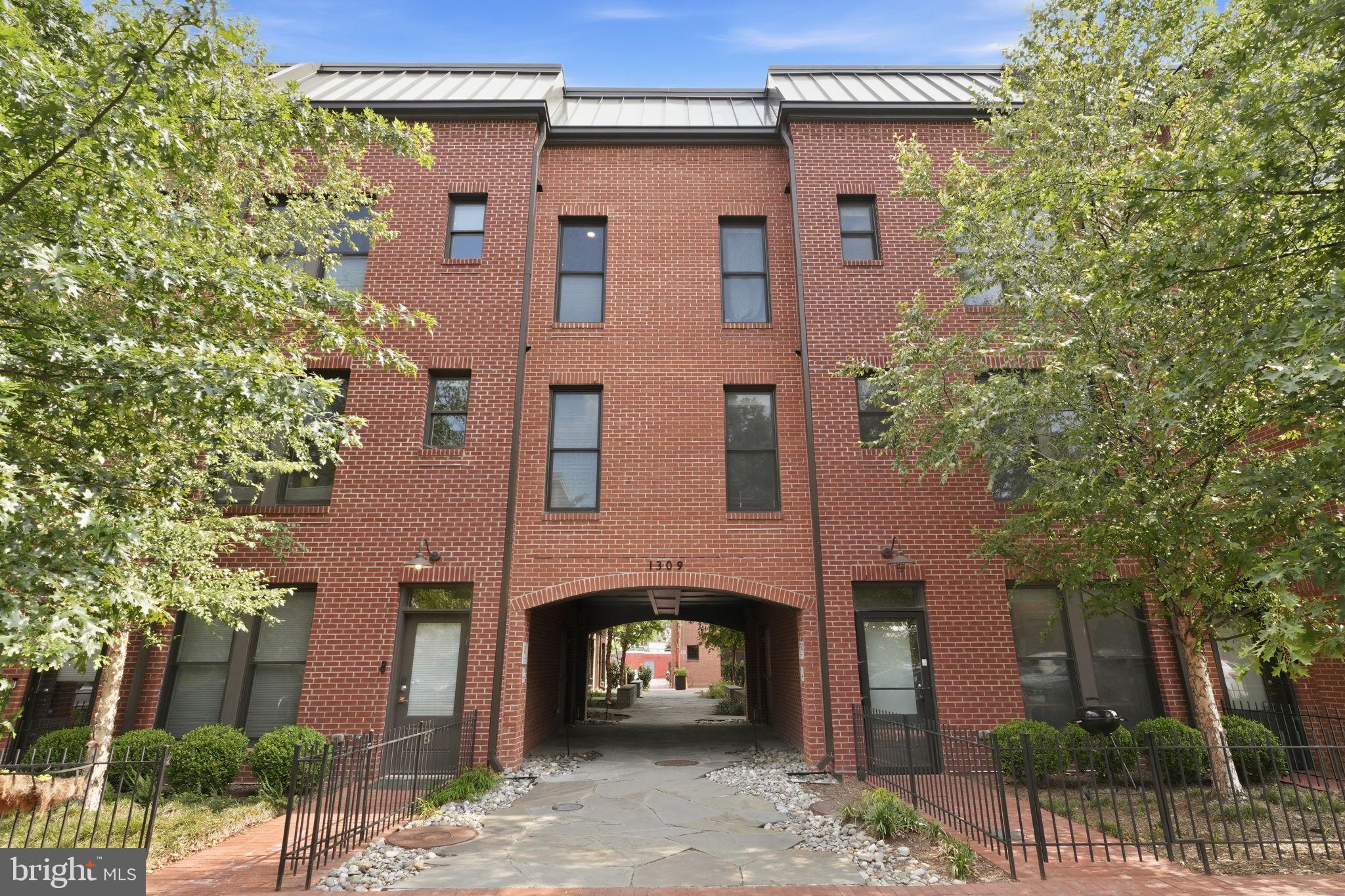 1309 E STREET SE 20