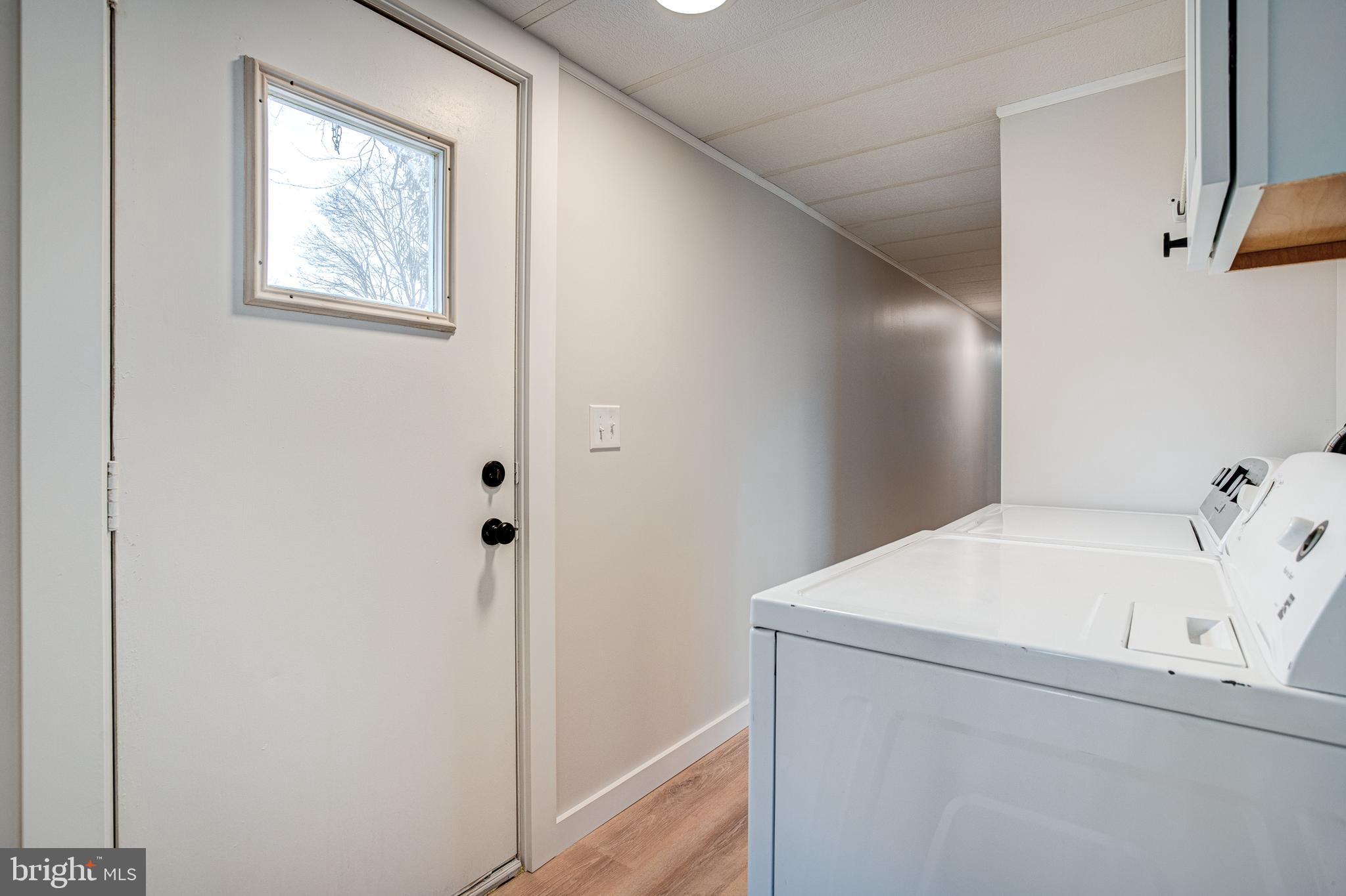 CONTINENTAL COURTS - Residential