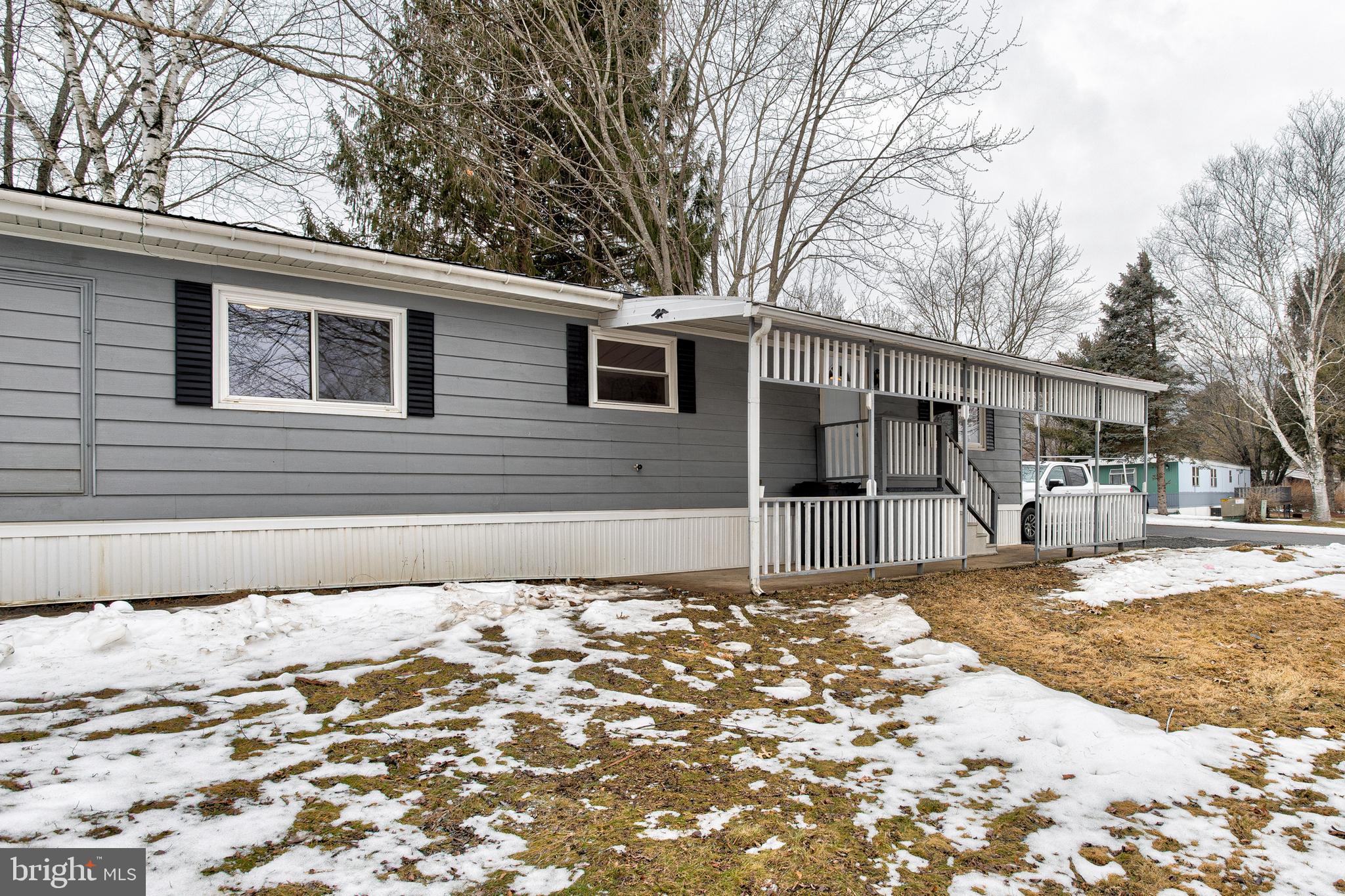 CONTINENTAL COURTS - Residential