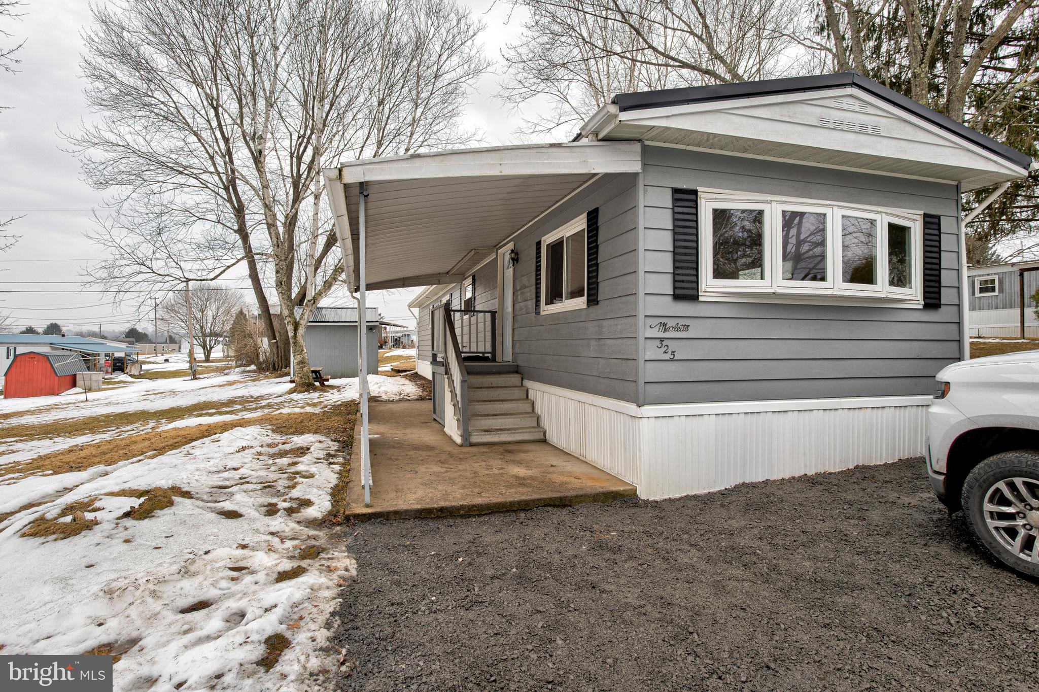 CONTINENTAL COURTS - Residential
