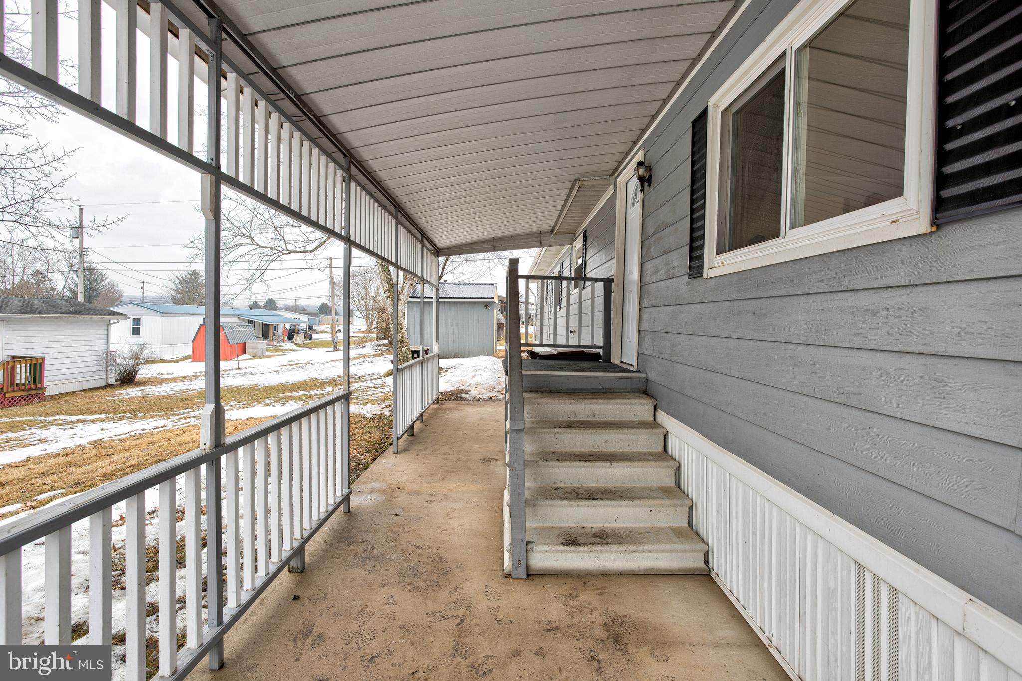 CONTINENTAL COURTS - Residential