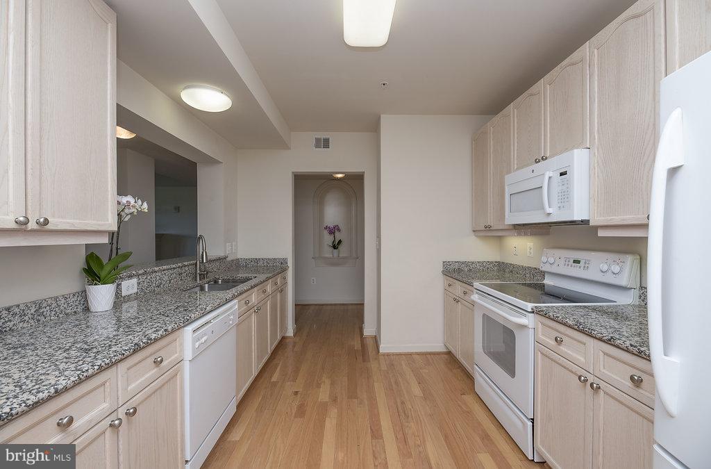 HARBOR VIEW - Residential Lease