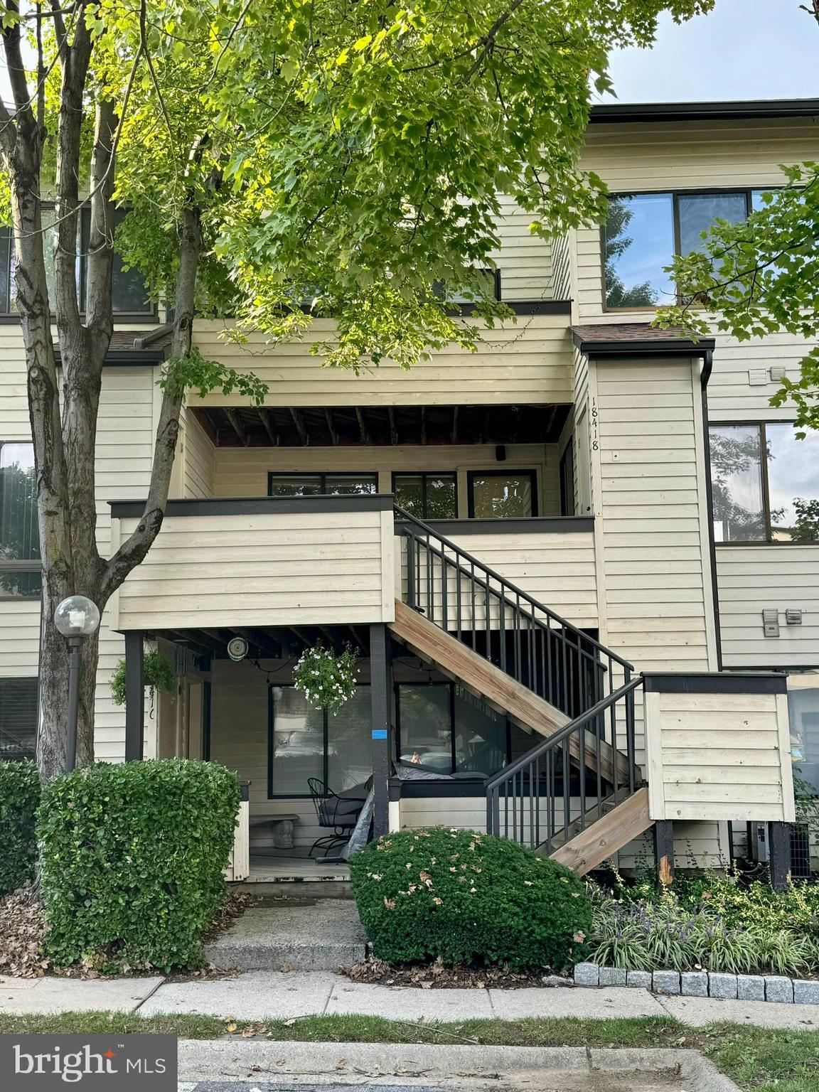 CHRISTOPHER COURT - Residential