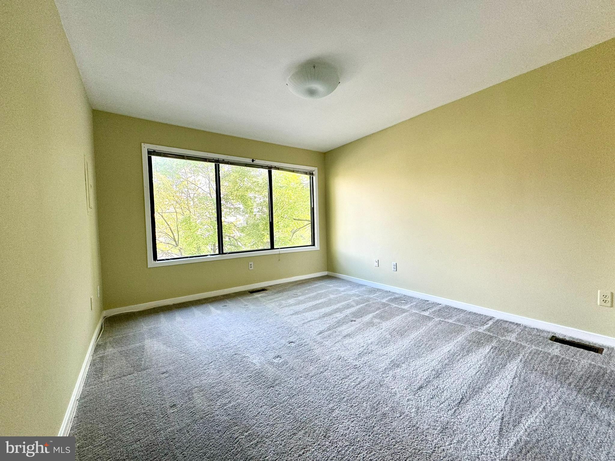 CHRISTOPHER COURT - Residential