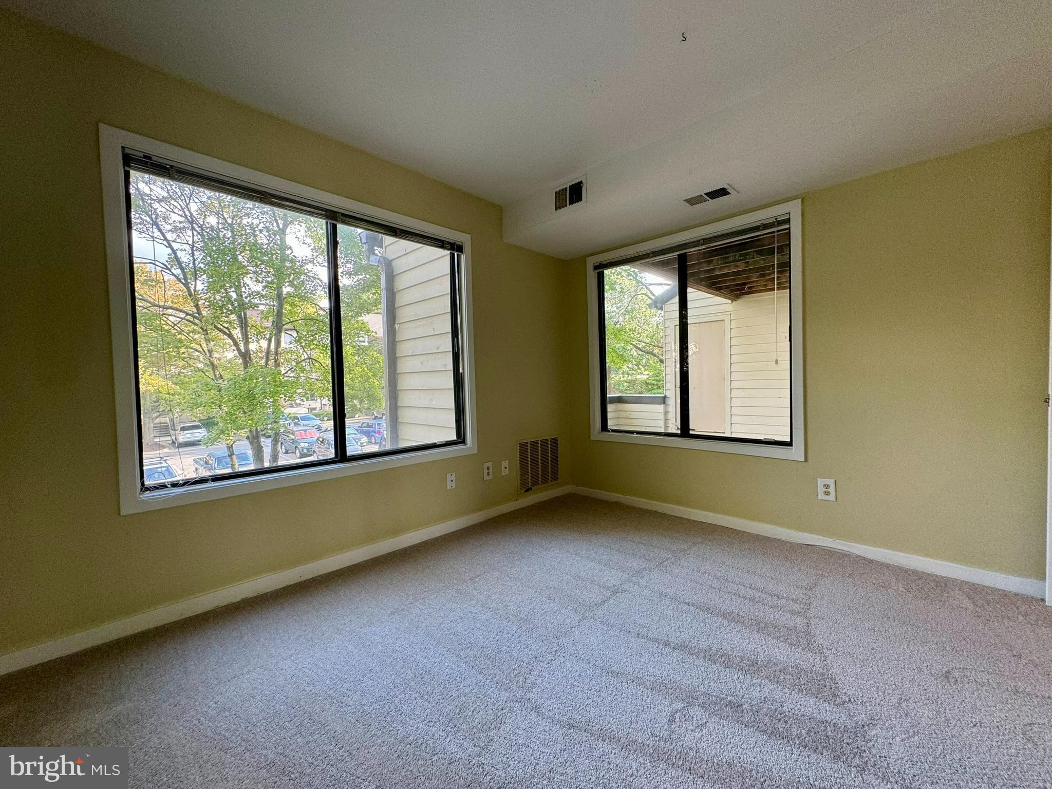 CHRISTOPHER COURT - Residential