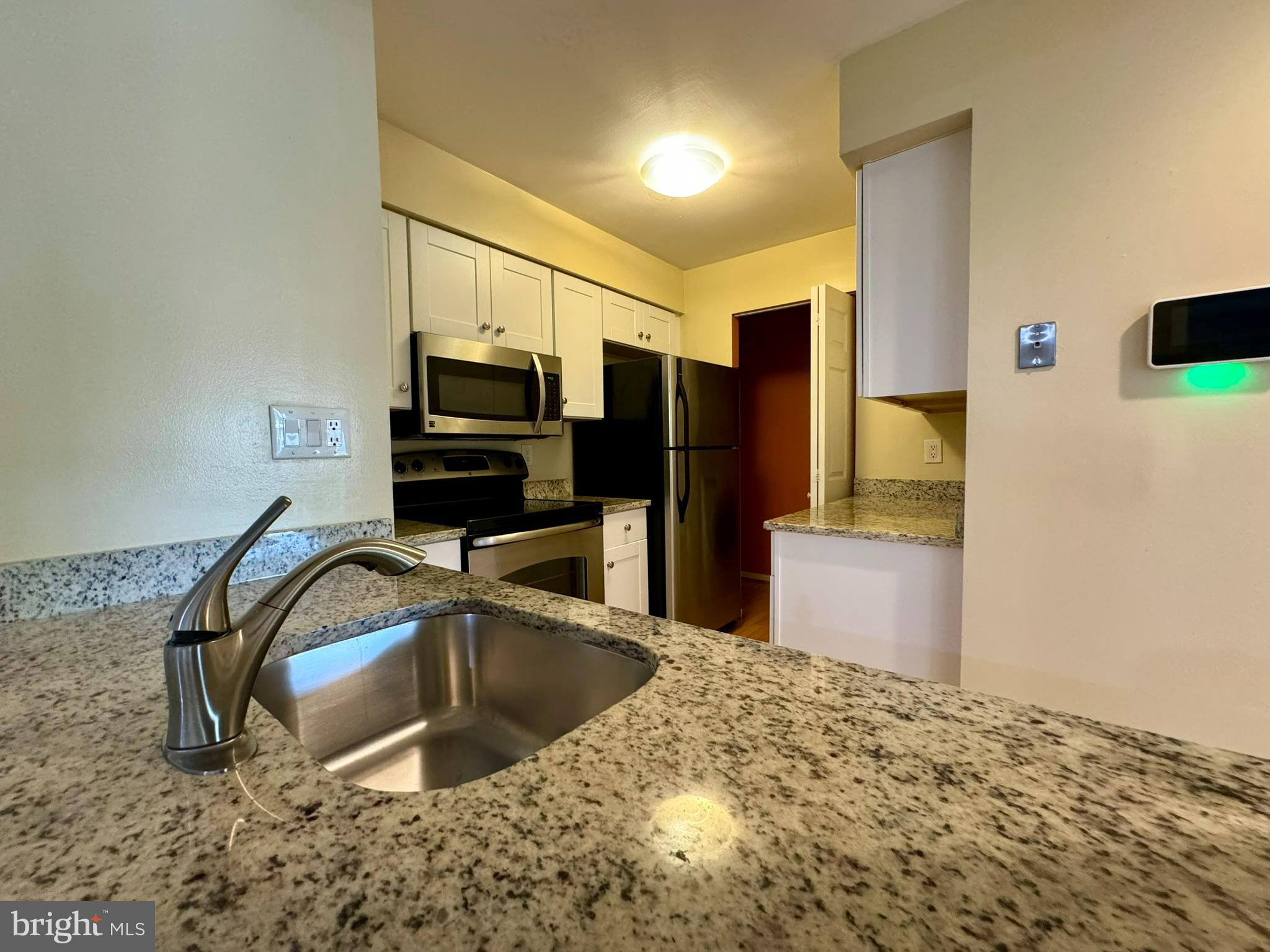 CHRISTOPHER COURT - Residential