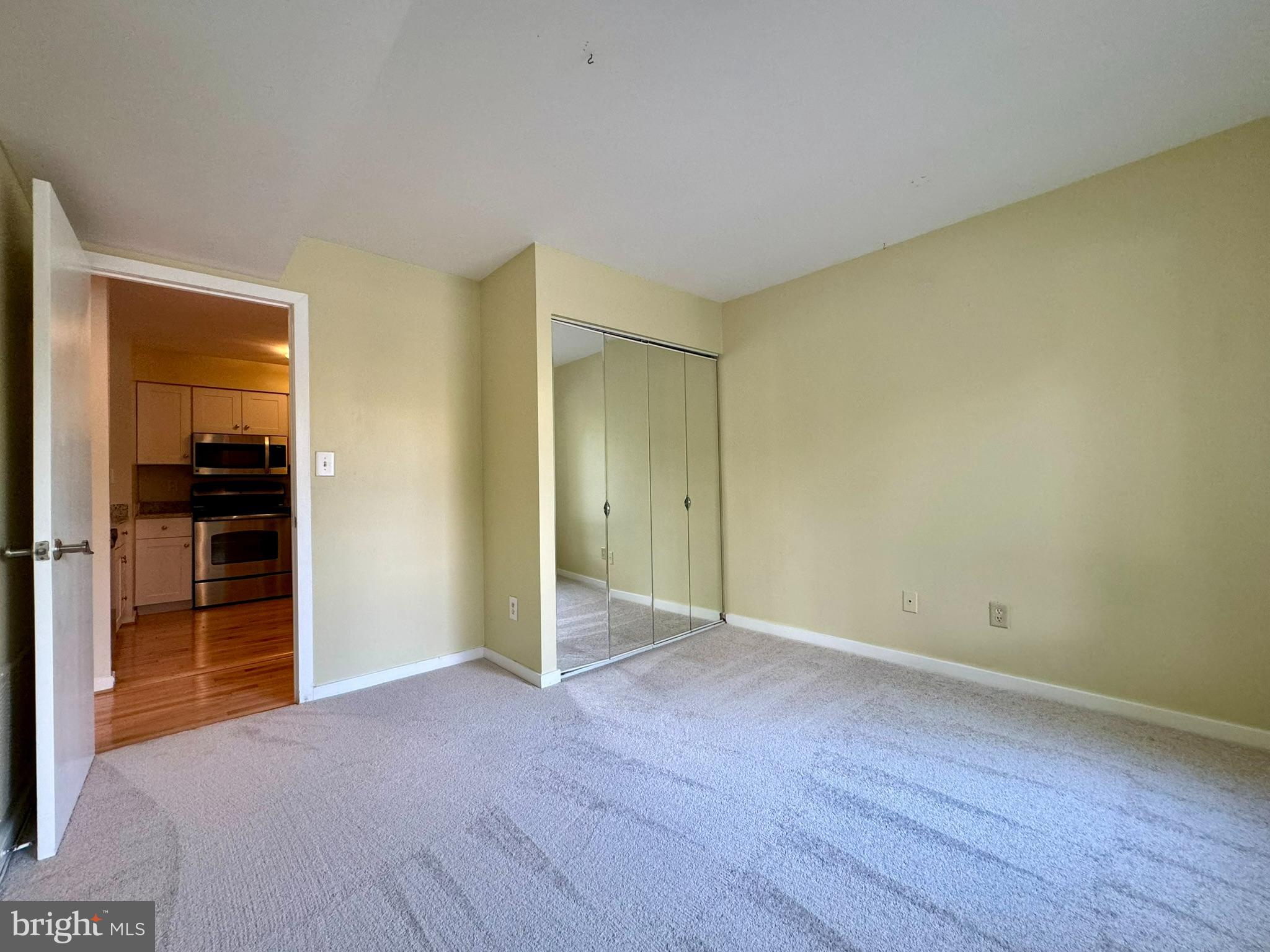 CHRISTOPHER COURT - Residential