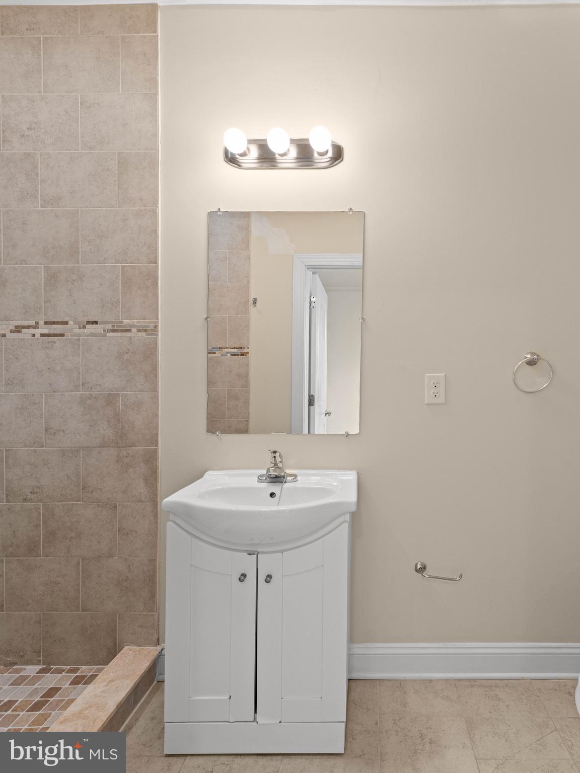 NORTH CENTRAL - Residential Lease