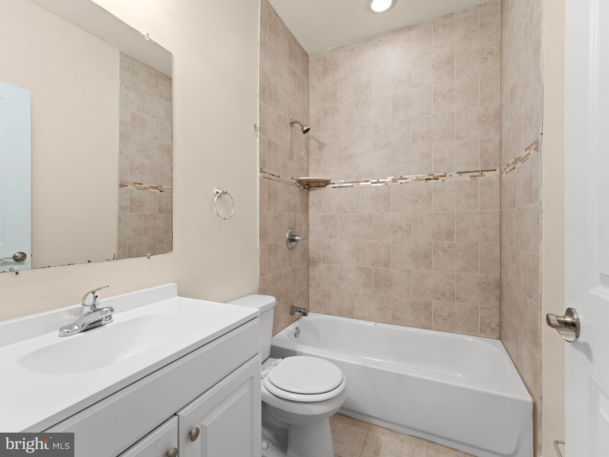 NORTH CENTRAL - Residential Lease