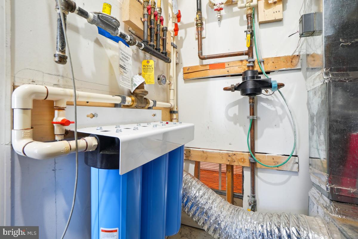 TOWN CENTER AT CAMP SPRINGS - Residential