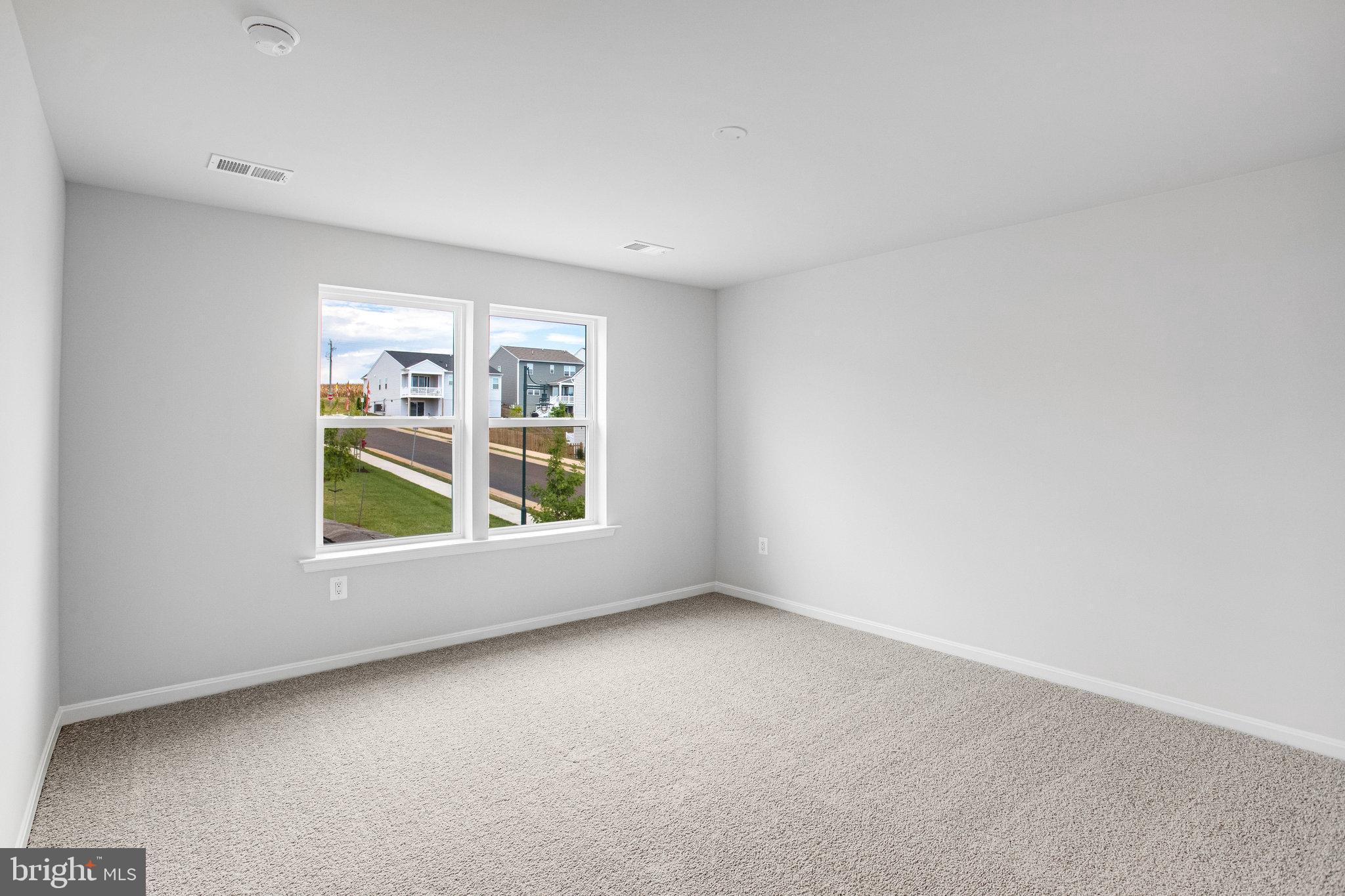 ROUND HILL MEADOWS - Residential