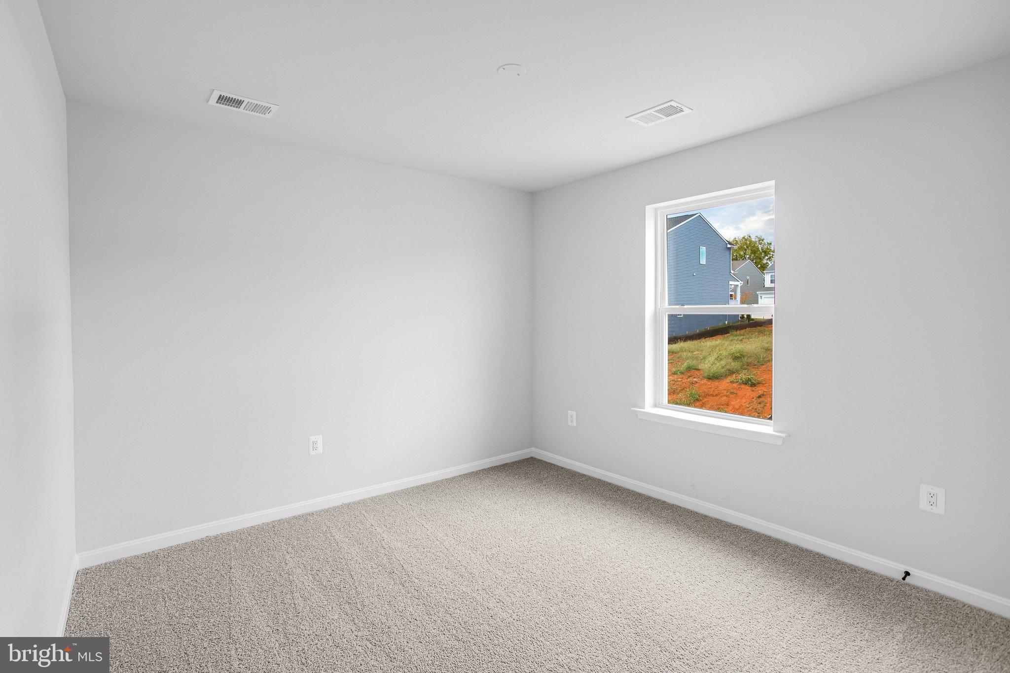 ROUND HILL MEADOWS - Residential