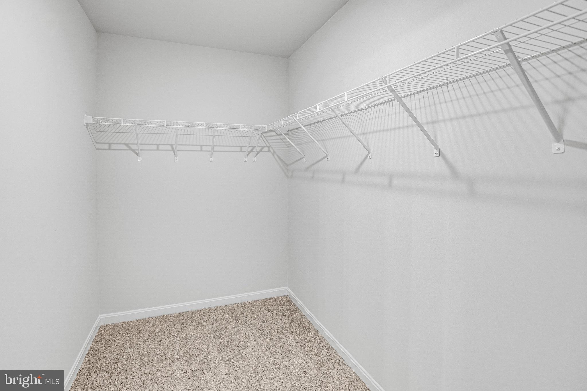 ROUND HILL MEADOWS - Residential