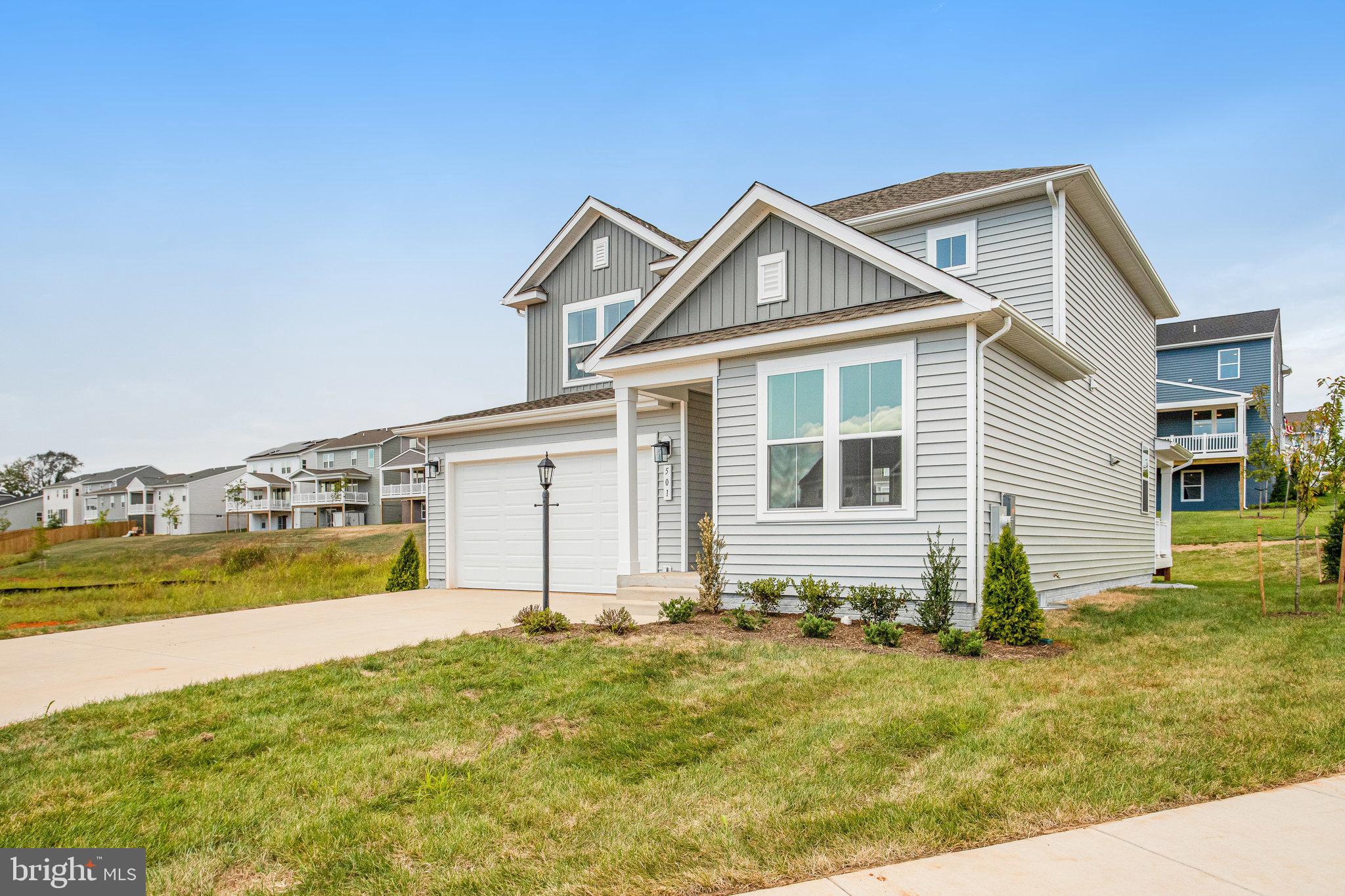 ROUND HILL MEADOWS - Residential