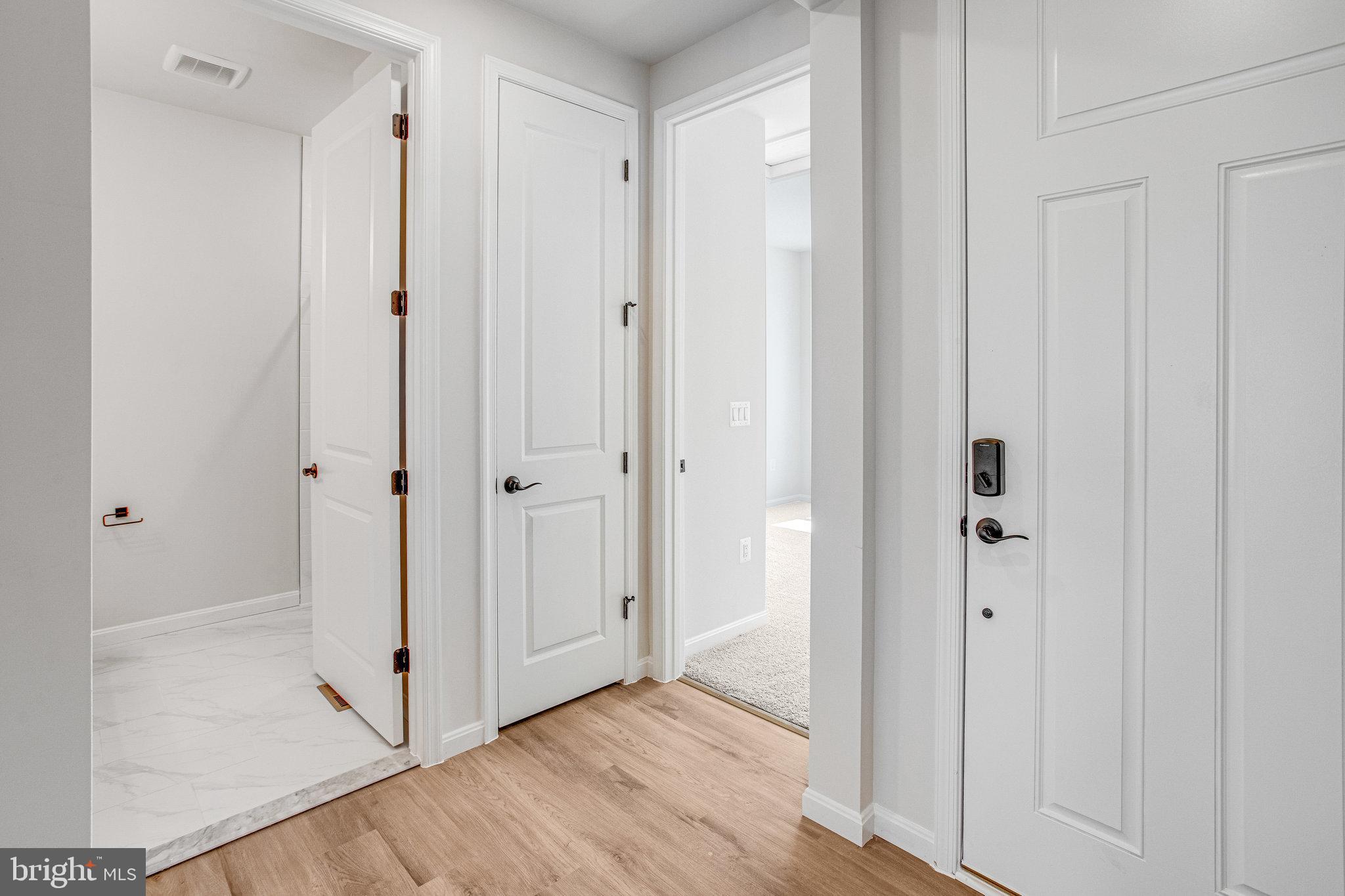 ROUND HILL MEADOWS - Residential