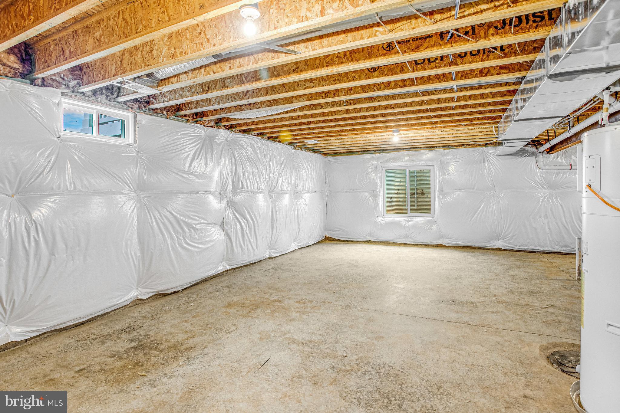 ROUND HILL MEADOWS - Residential