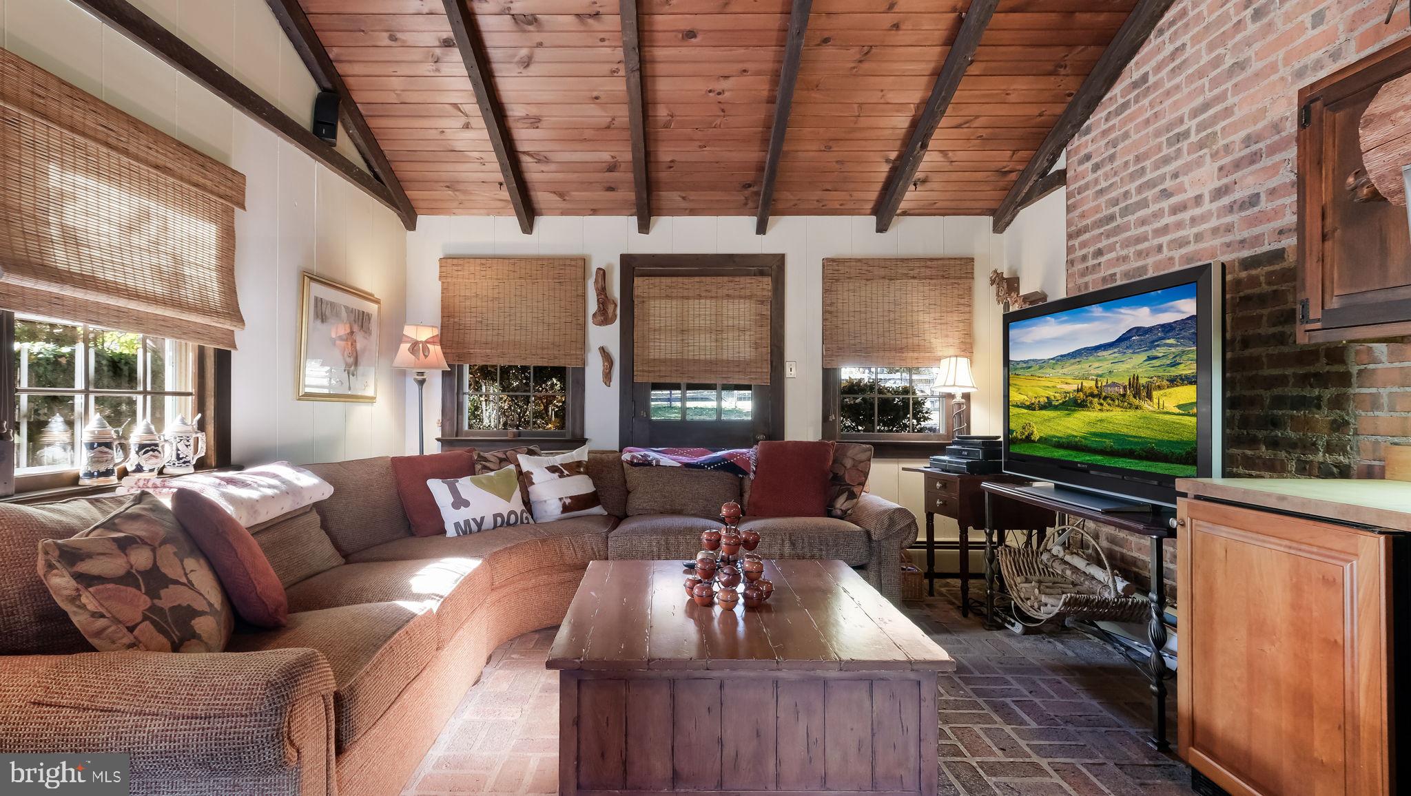 DOYLESTOWN BORO - Residential