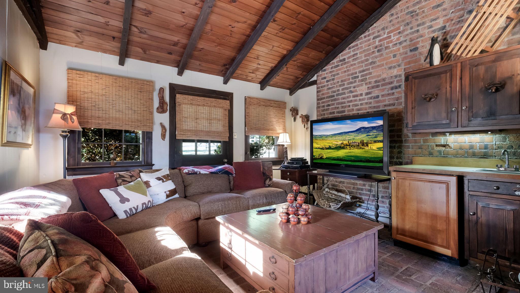 DOYLESTOWN BORO - Residential