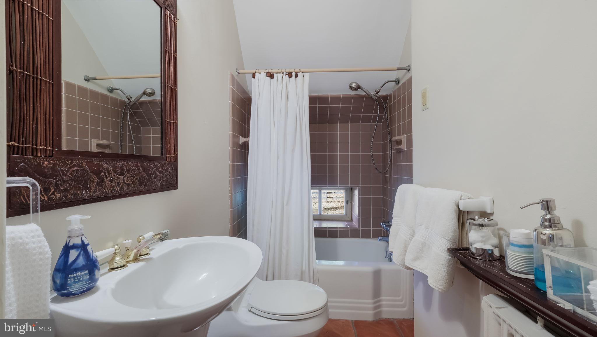 DOYLESTOWN BORO - Residential