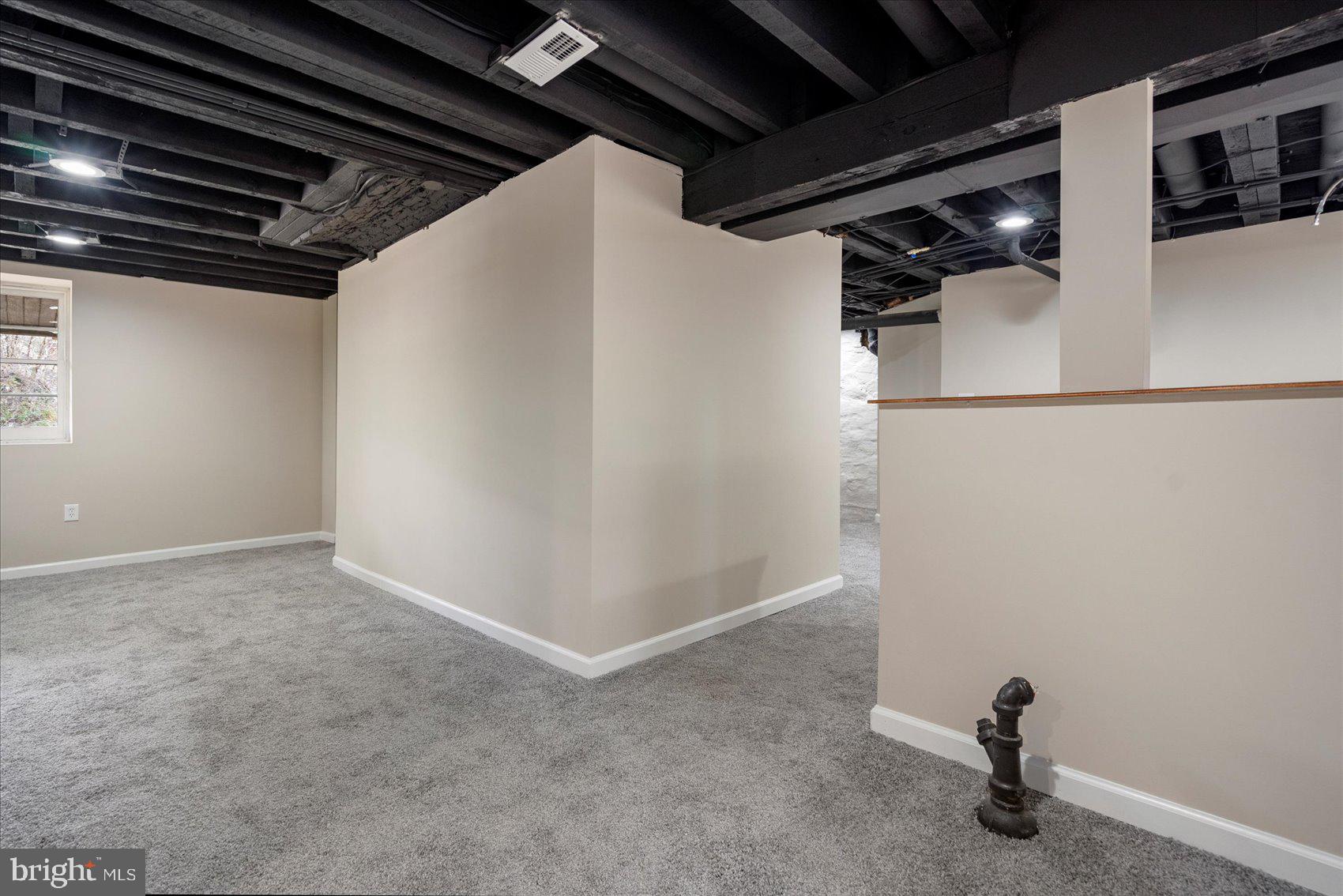 MOUNT WASHINGTON - Residential