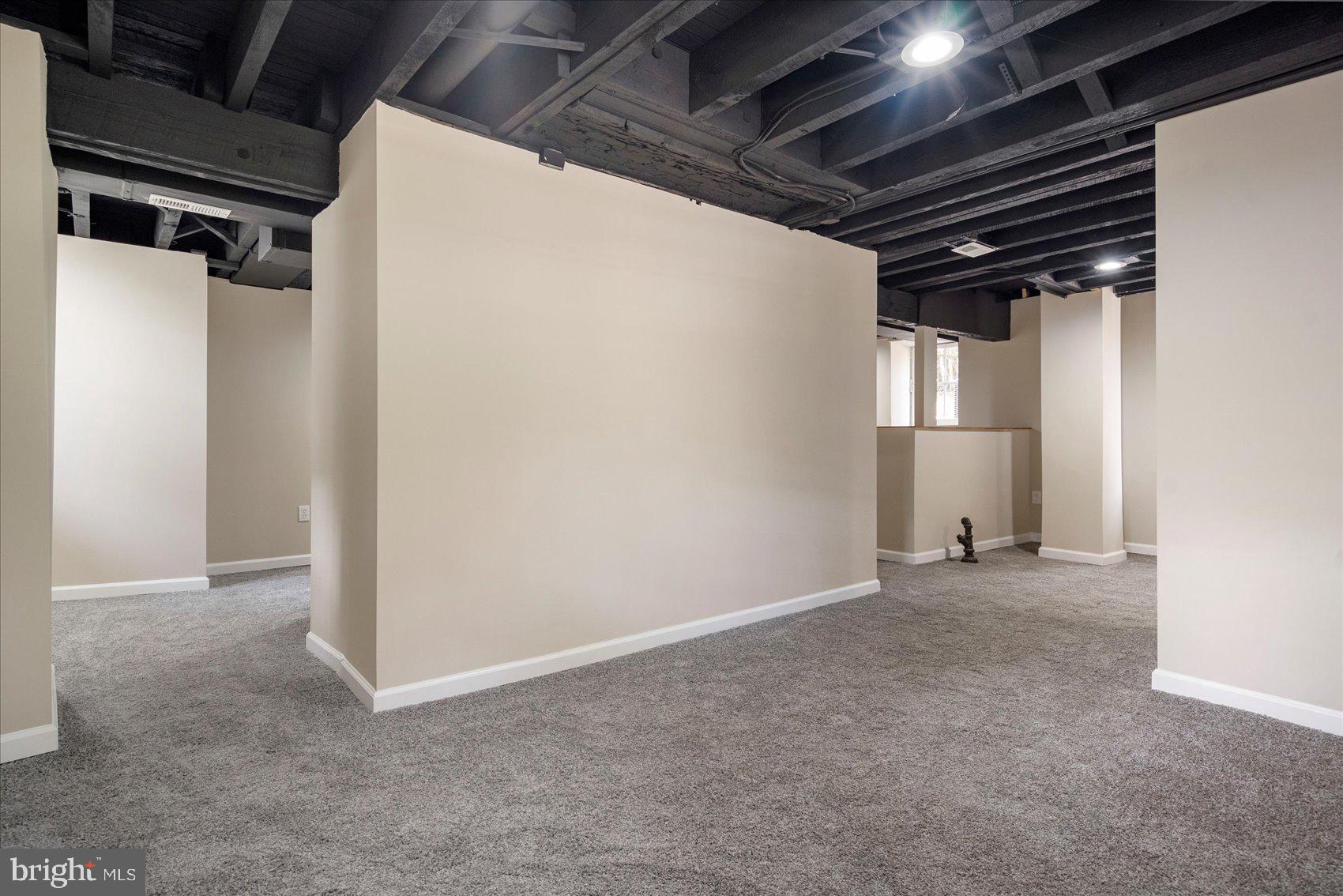 MOUNT WASHINGTON - Residential