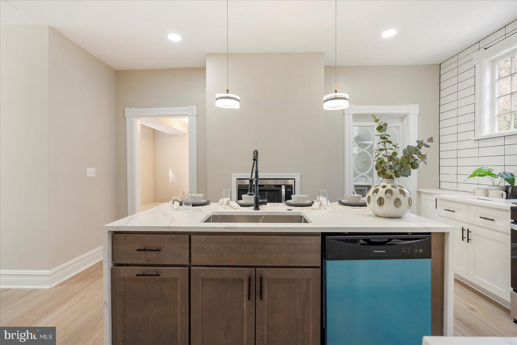 MOUNT WASHINGTON - Residential