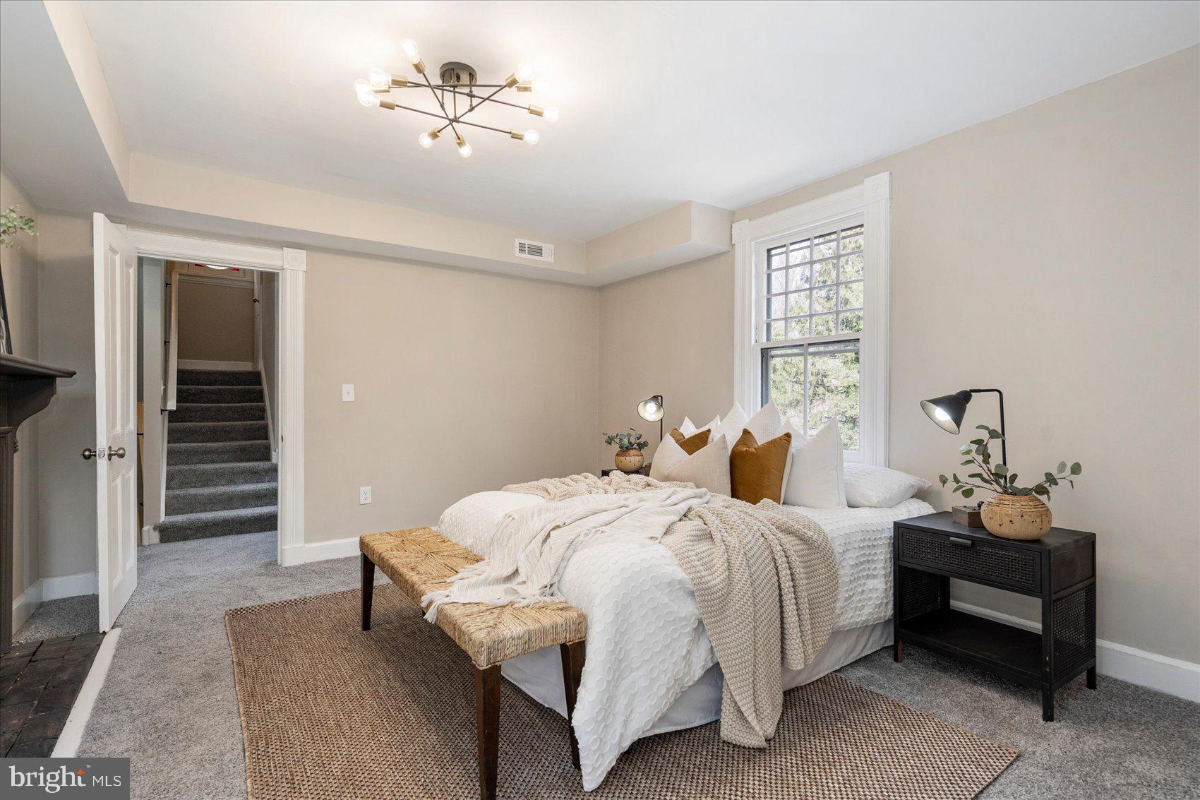 MOUNT WASHINGTON - Residential