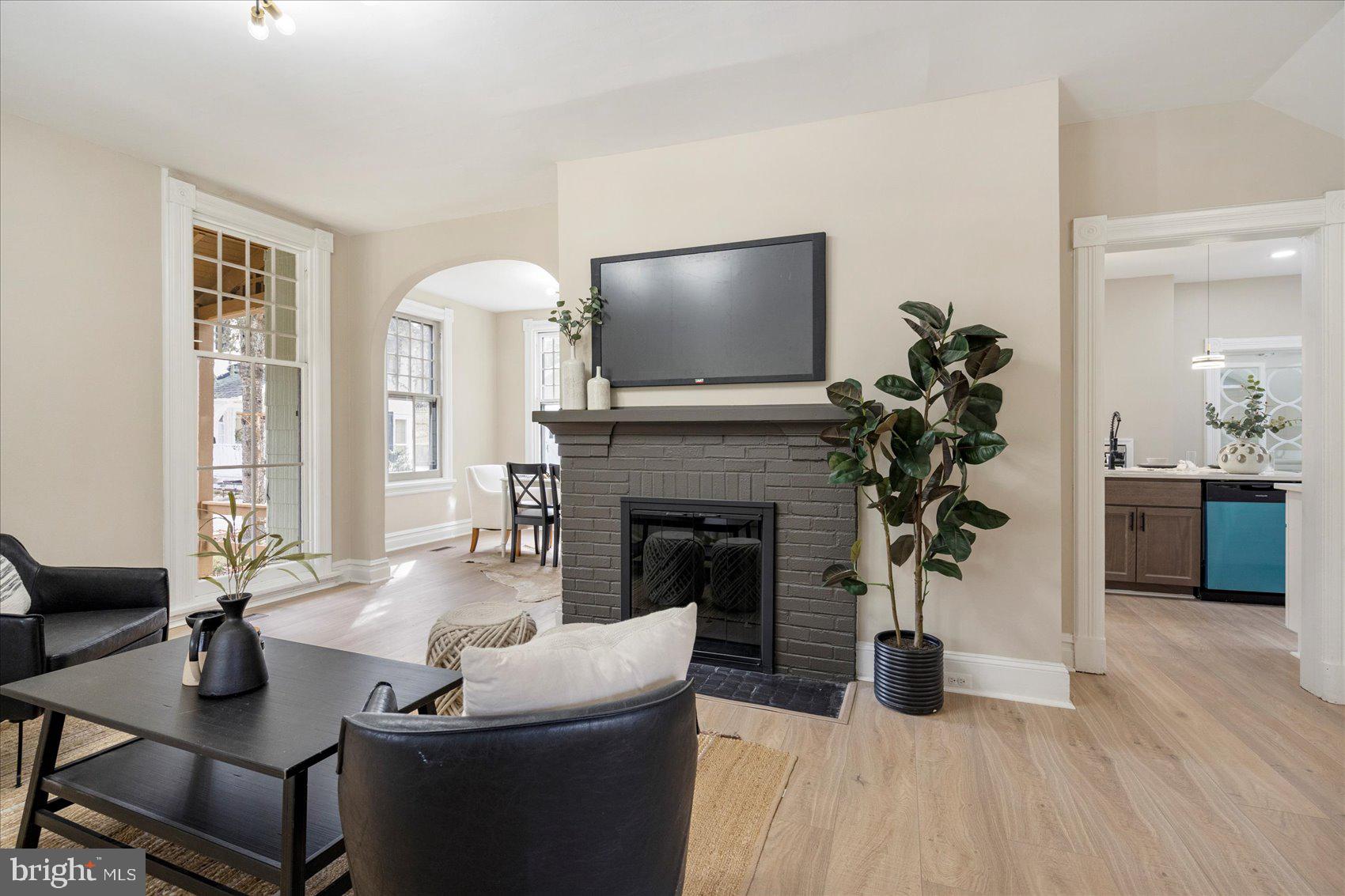 MOUNT WASHINGTON - Residential