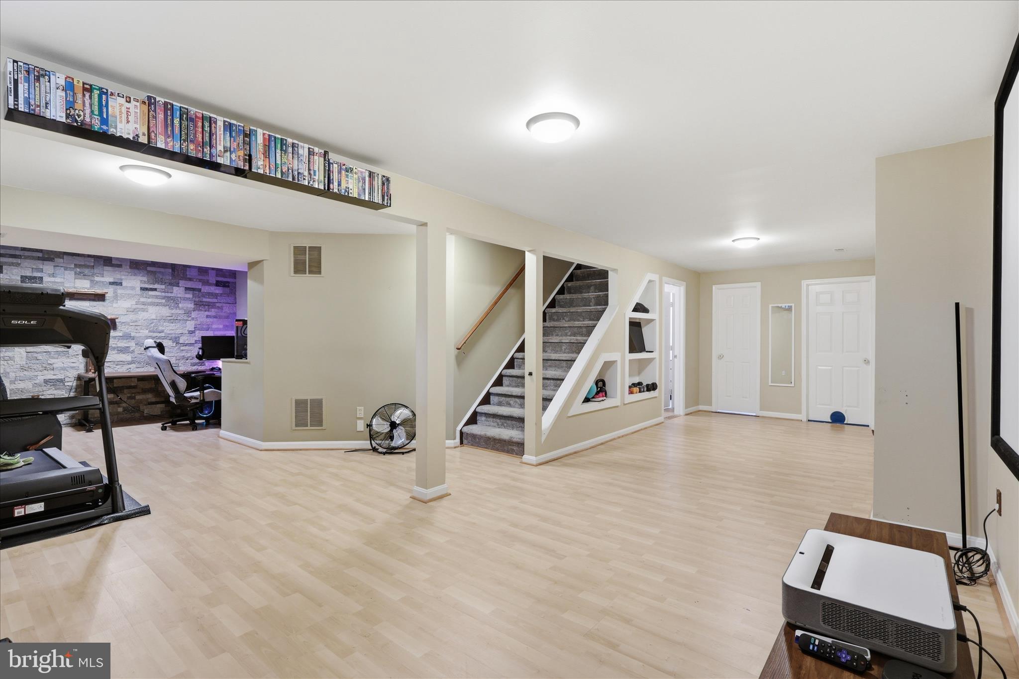 HASTINGS HUNT - Residential