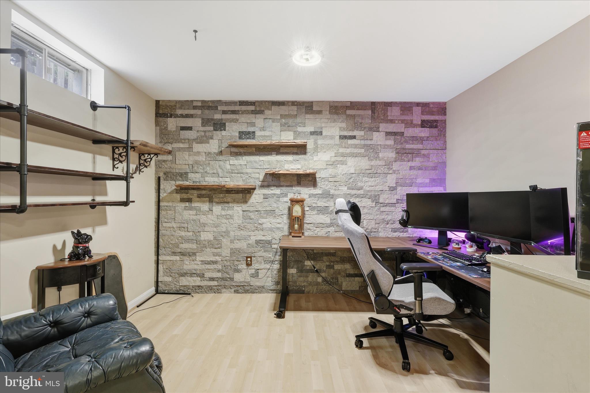 HASTINGS HUNT - Residential