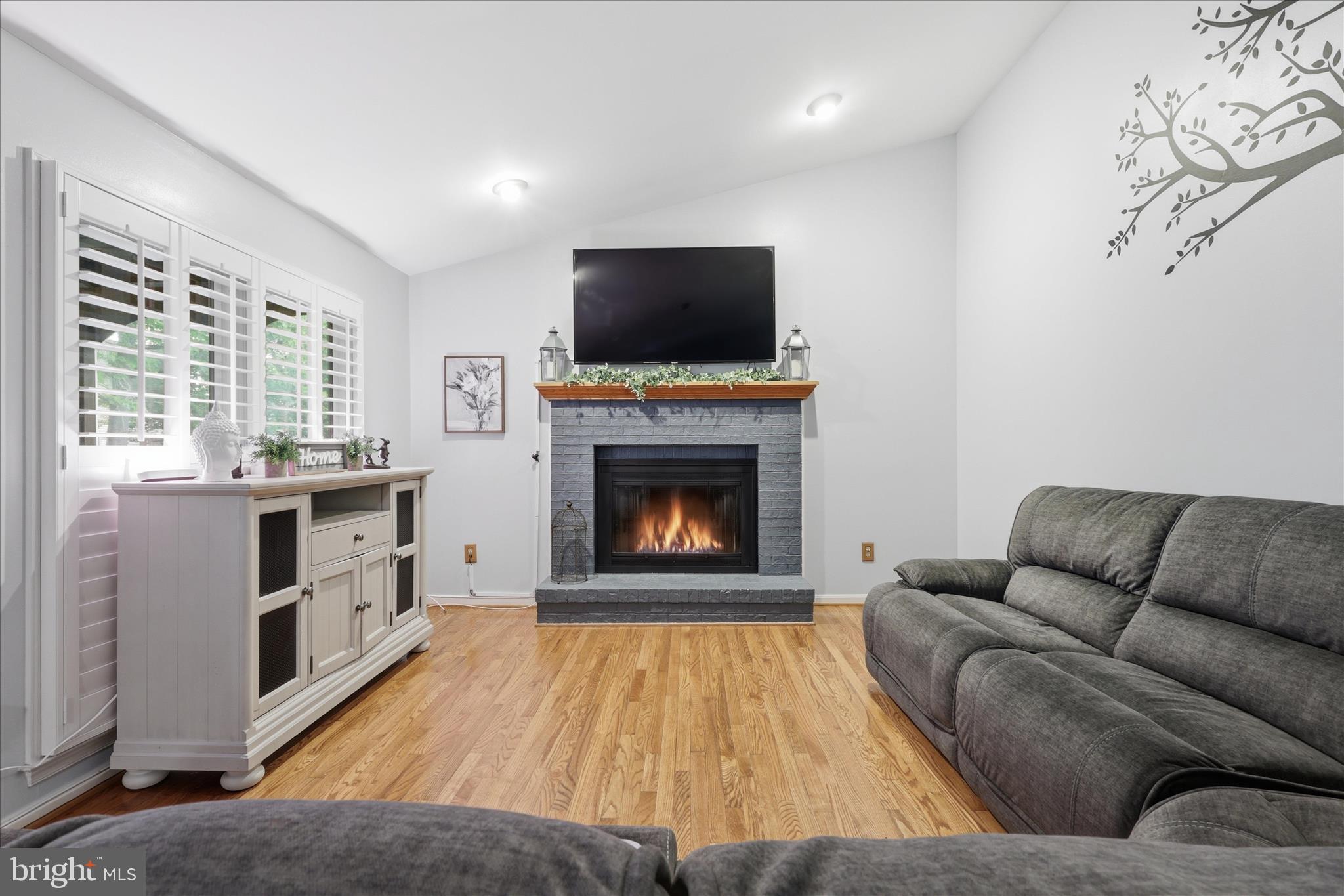 HASTINGS HUNT - Residential