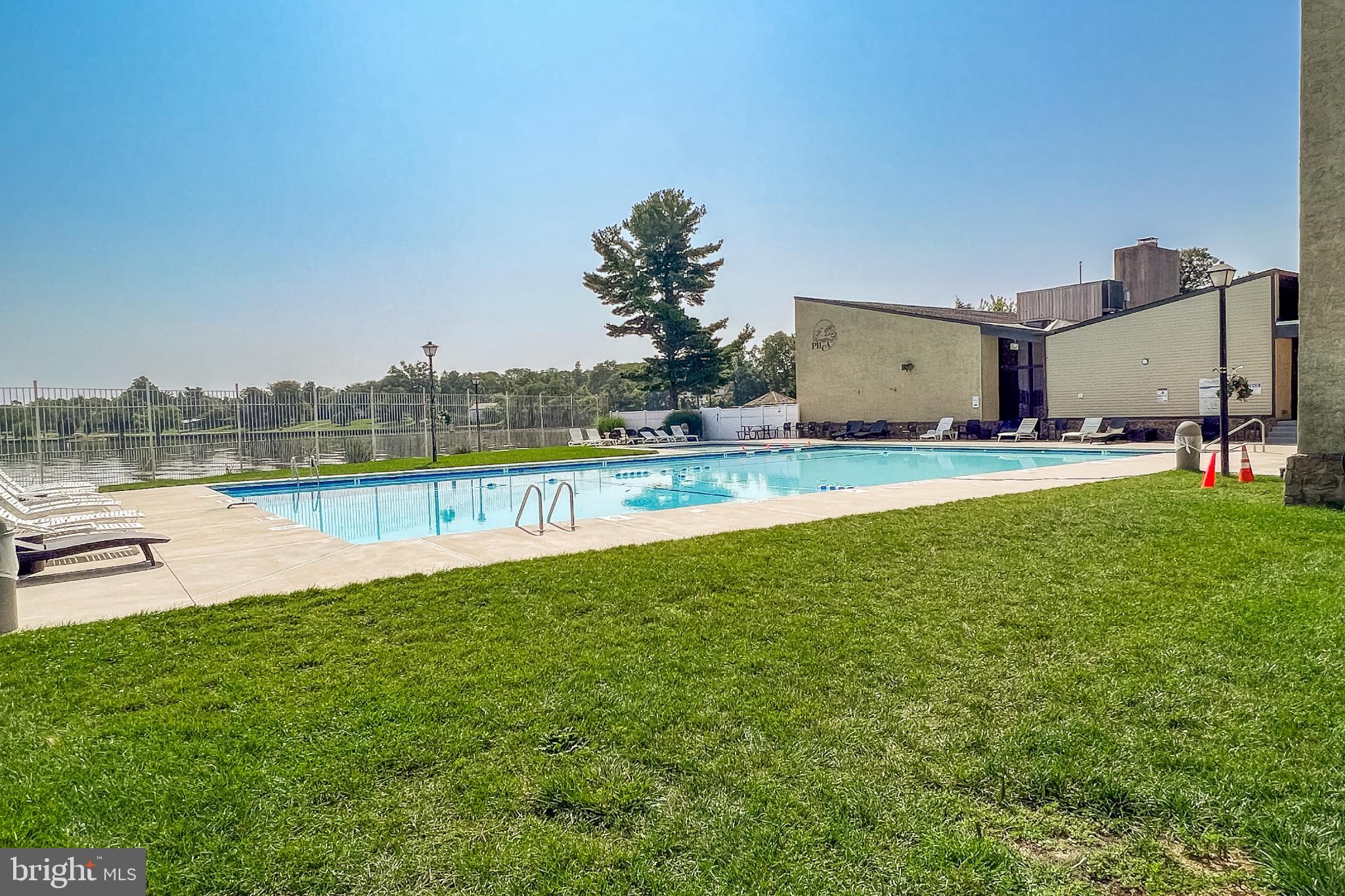 3062 HARBOUR DRIVE