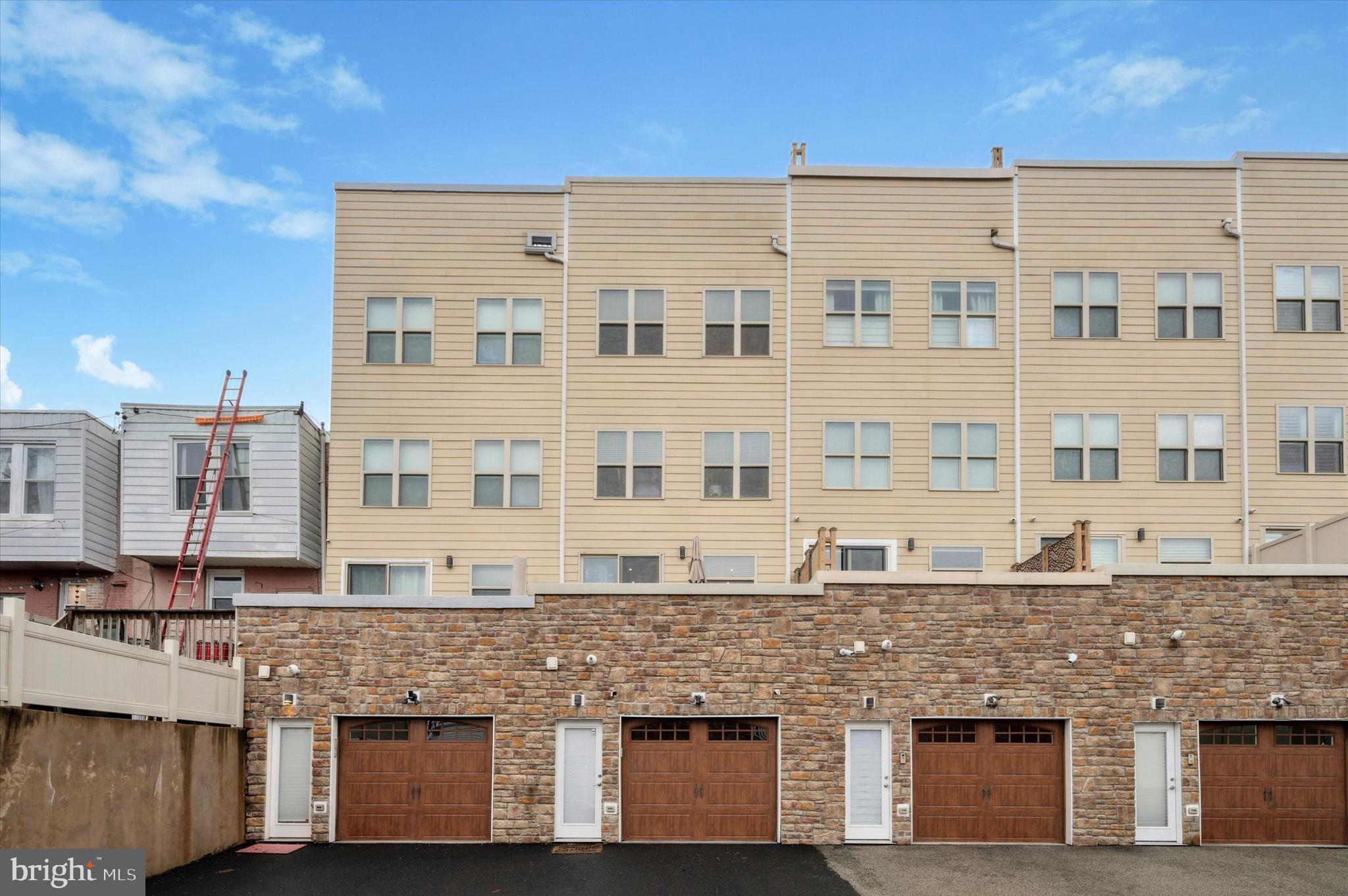 MANAYUNK - Residential